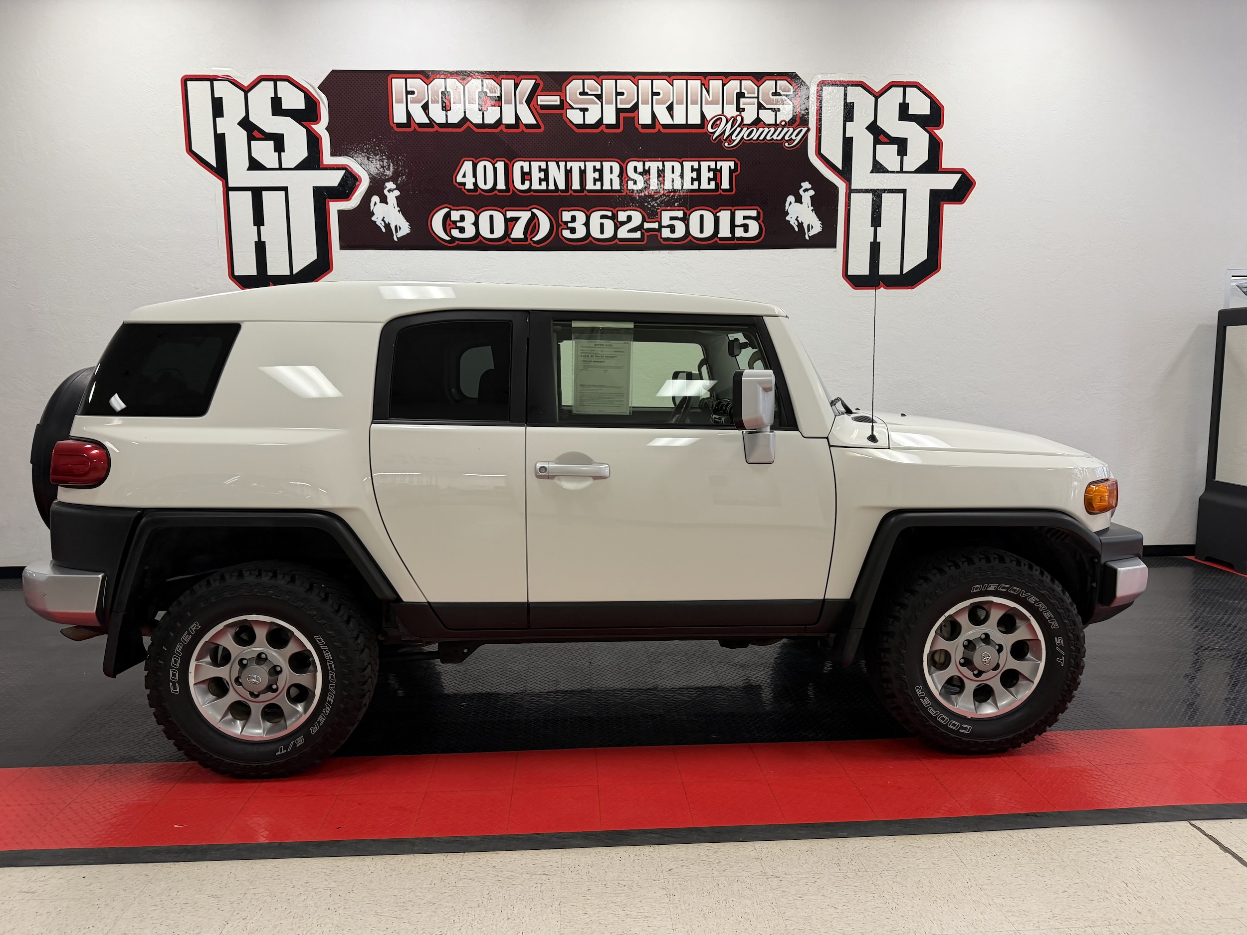 2012 Toyota FJ Cruiser Base