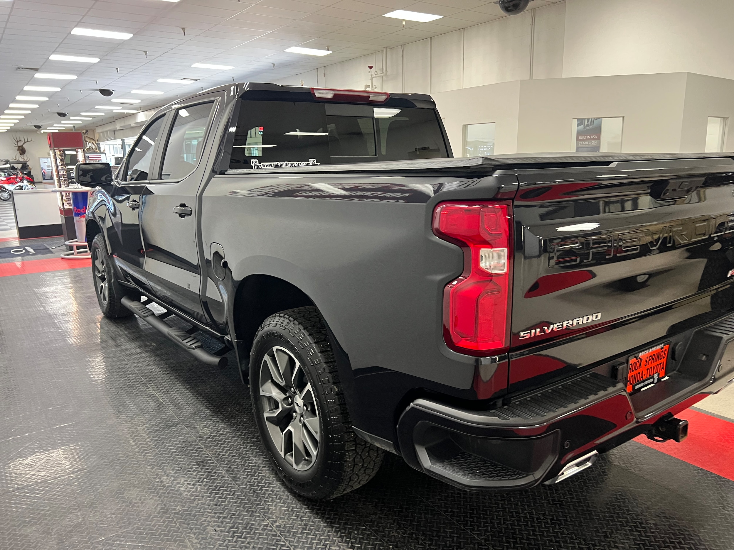 2023 Chevrolet Silverado 1500 RST - Photo 6
