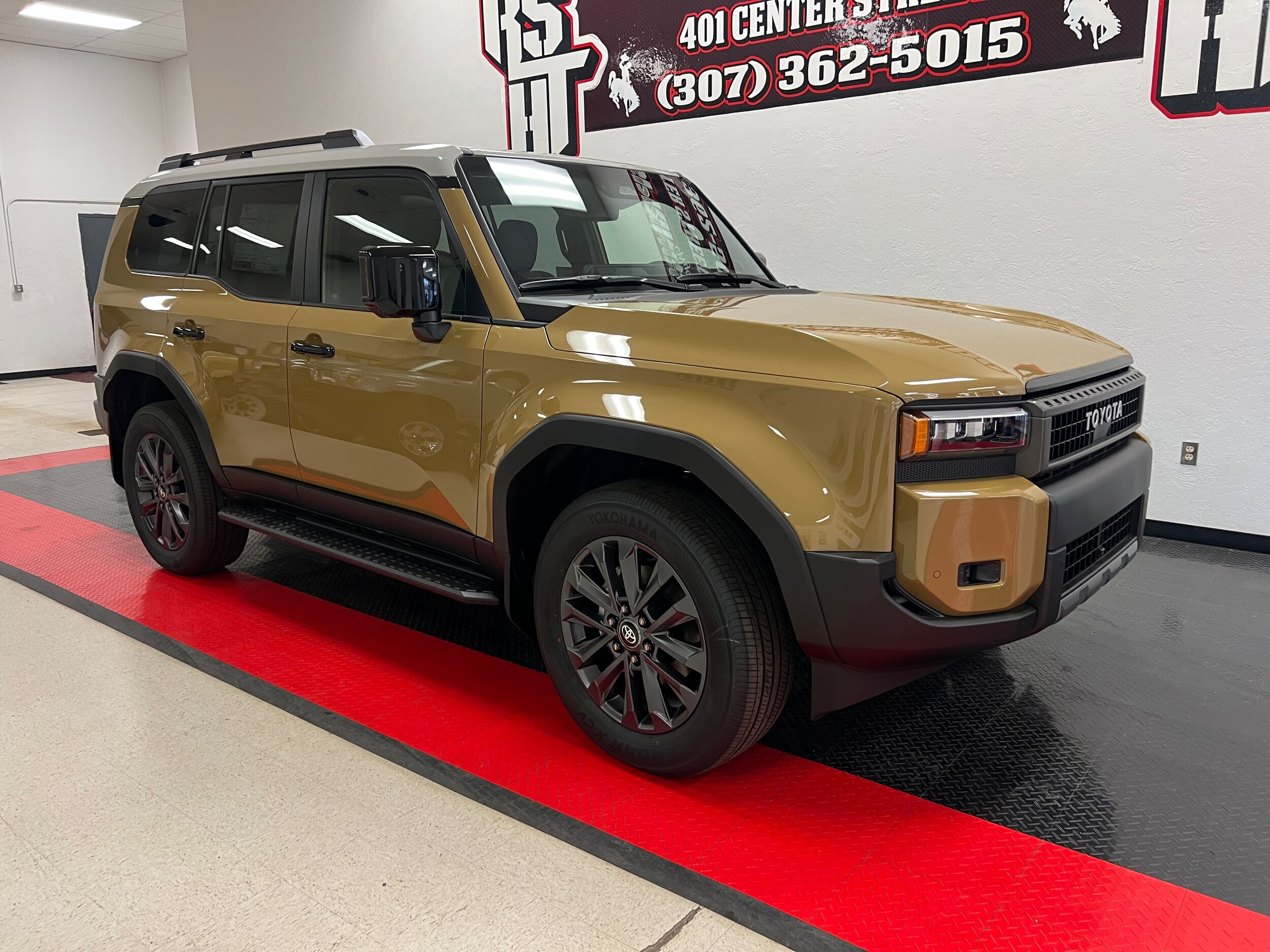 2025 Toyota Land Cruiser photo 2