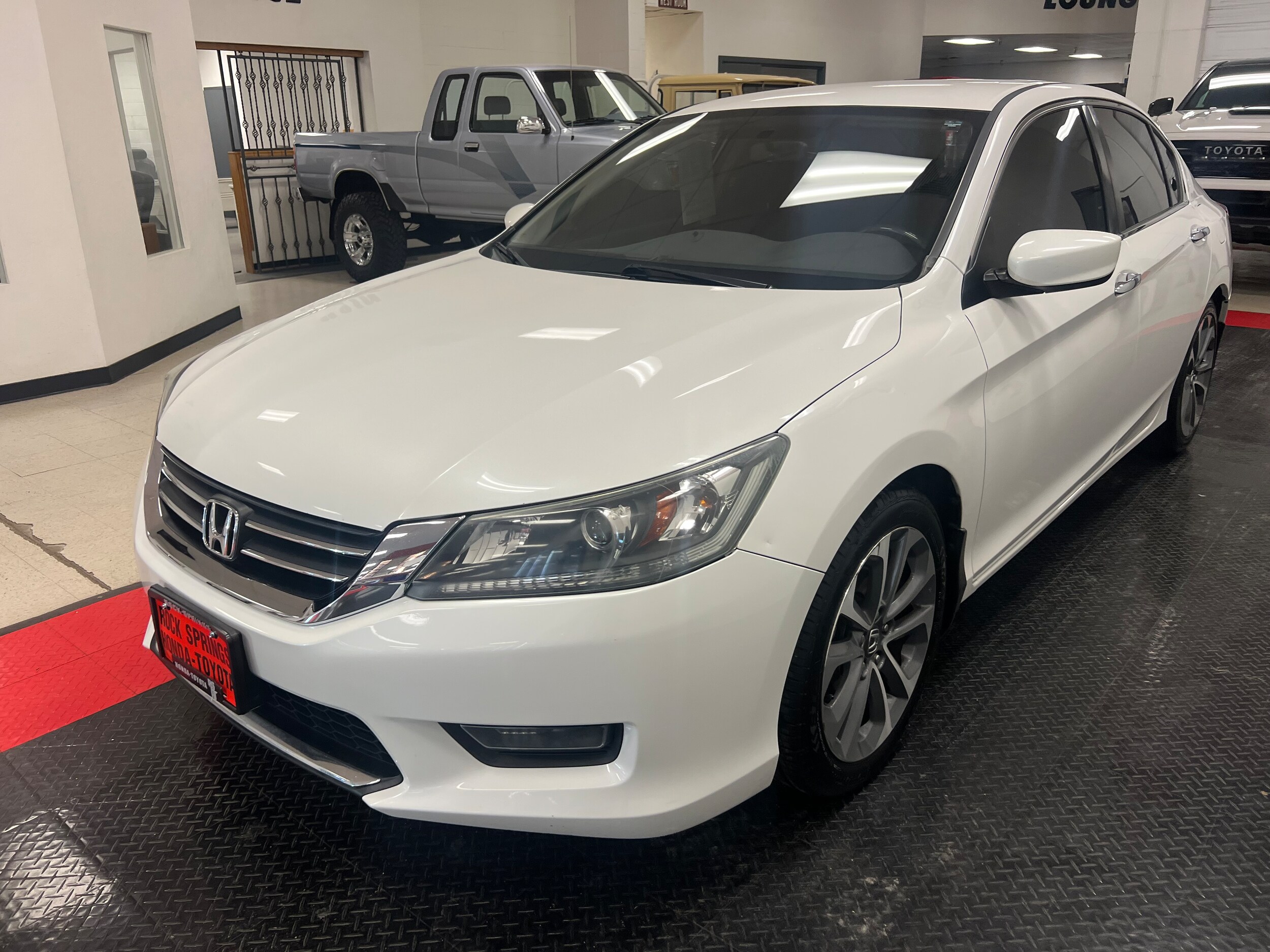 2015 Honda Accord Sport photo 3