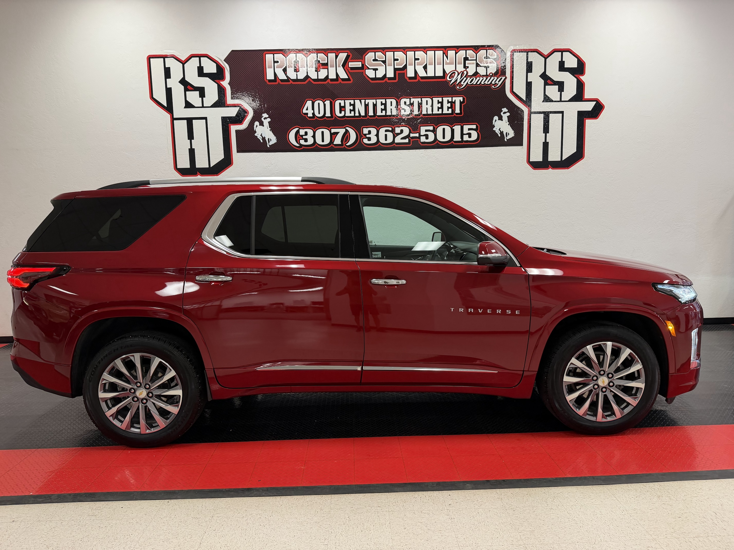 2023 Chevrolet Traverse Premier
