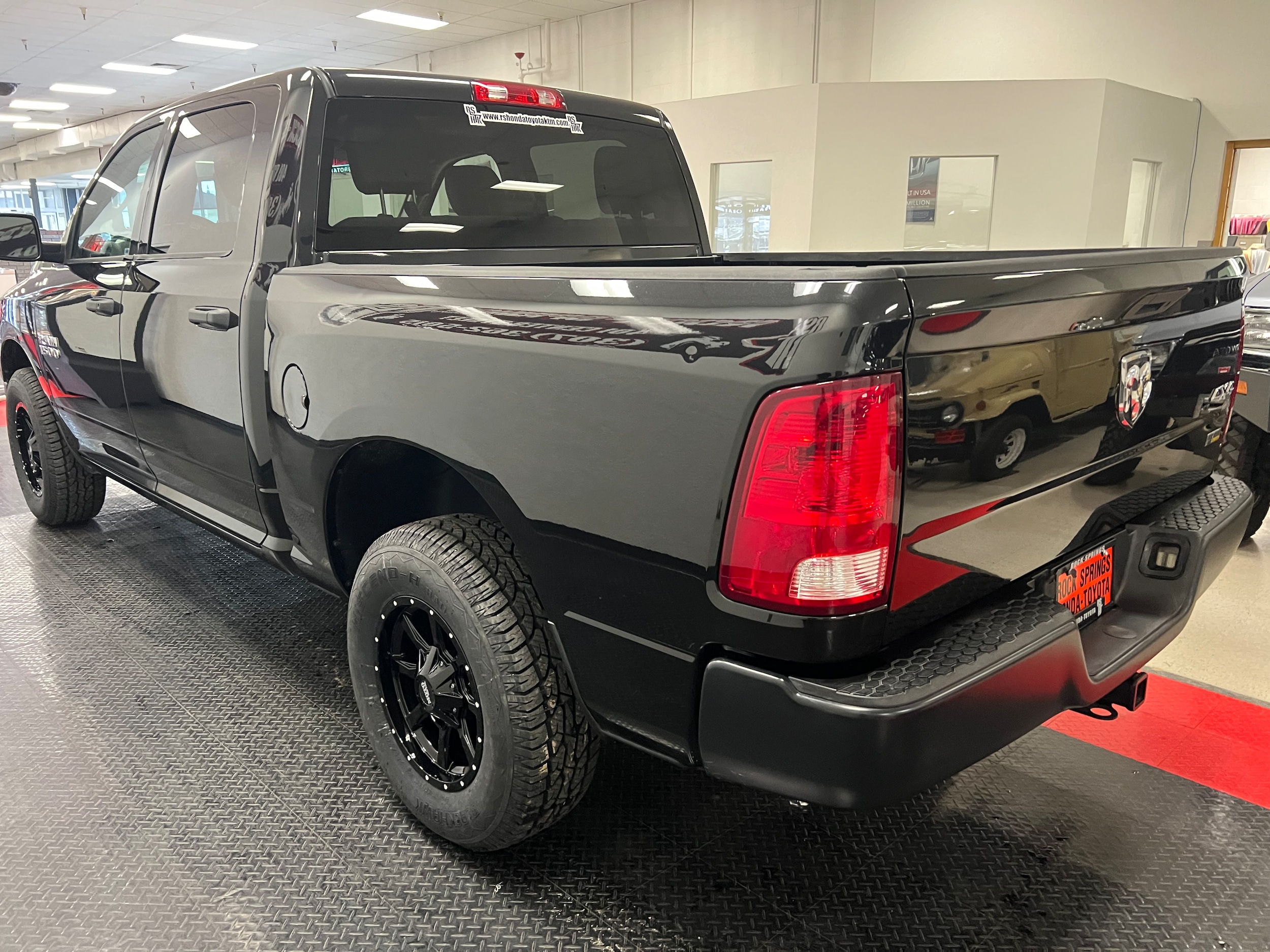 Used 2016 RAM Ram 1500 Pickup Tradesman with VIN 1C6RR7KG7GS260384 for sale in Rock Springs, WY