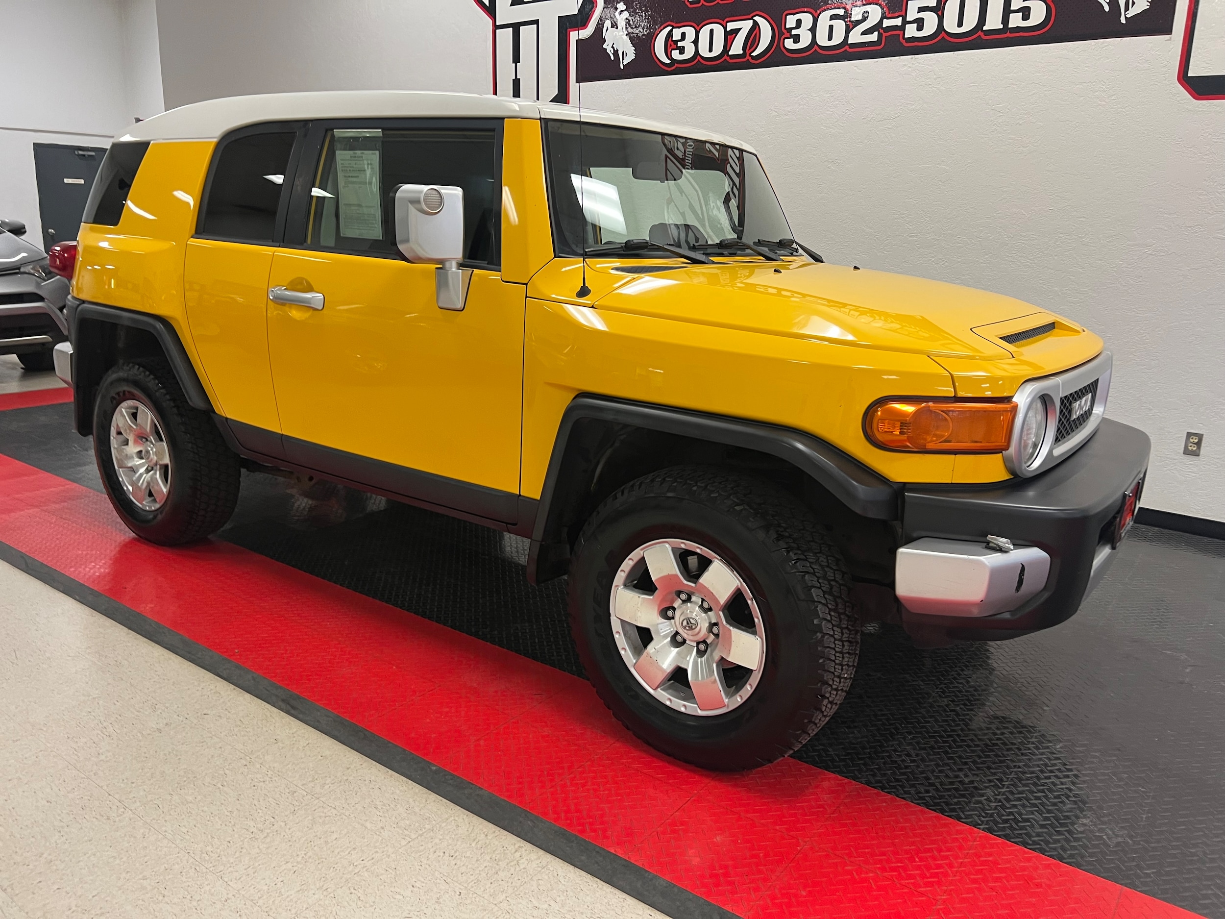 Used 2007 Toyota FJ Cruiser Base with VIN JTEBU11F870084788 for sale in Rock Springs, WY