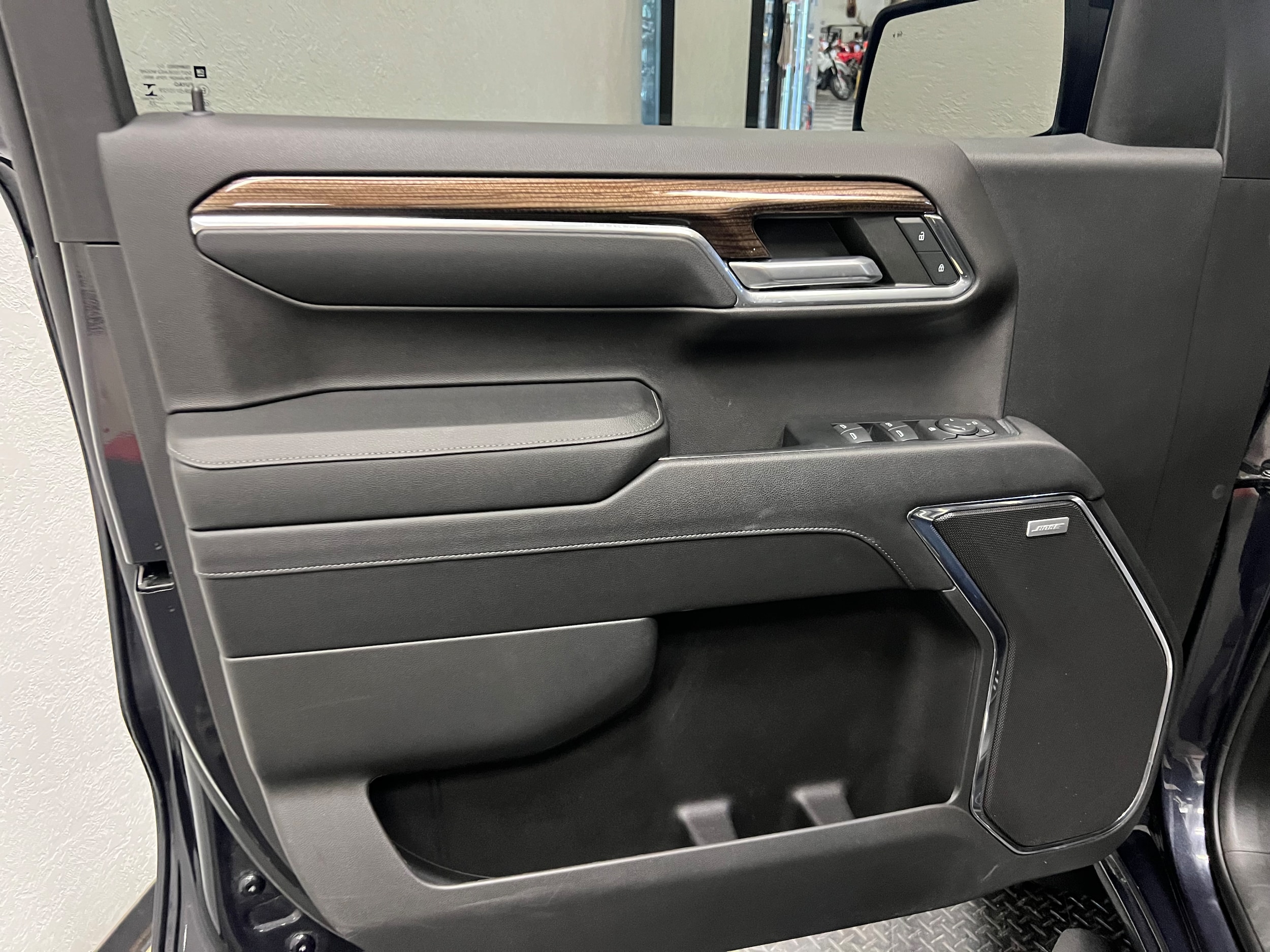 2023 Chevrolet Silverado 1500 RST - Photo 18
