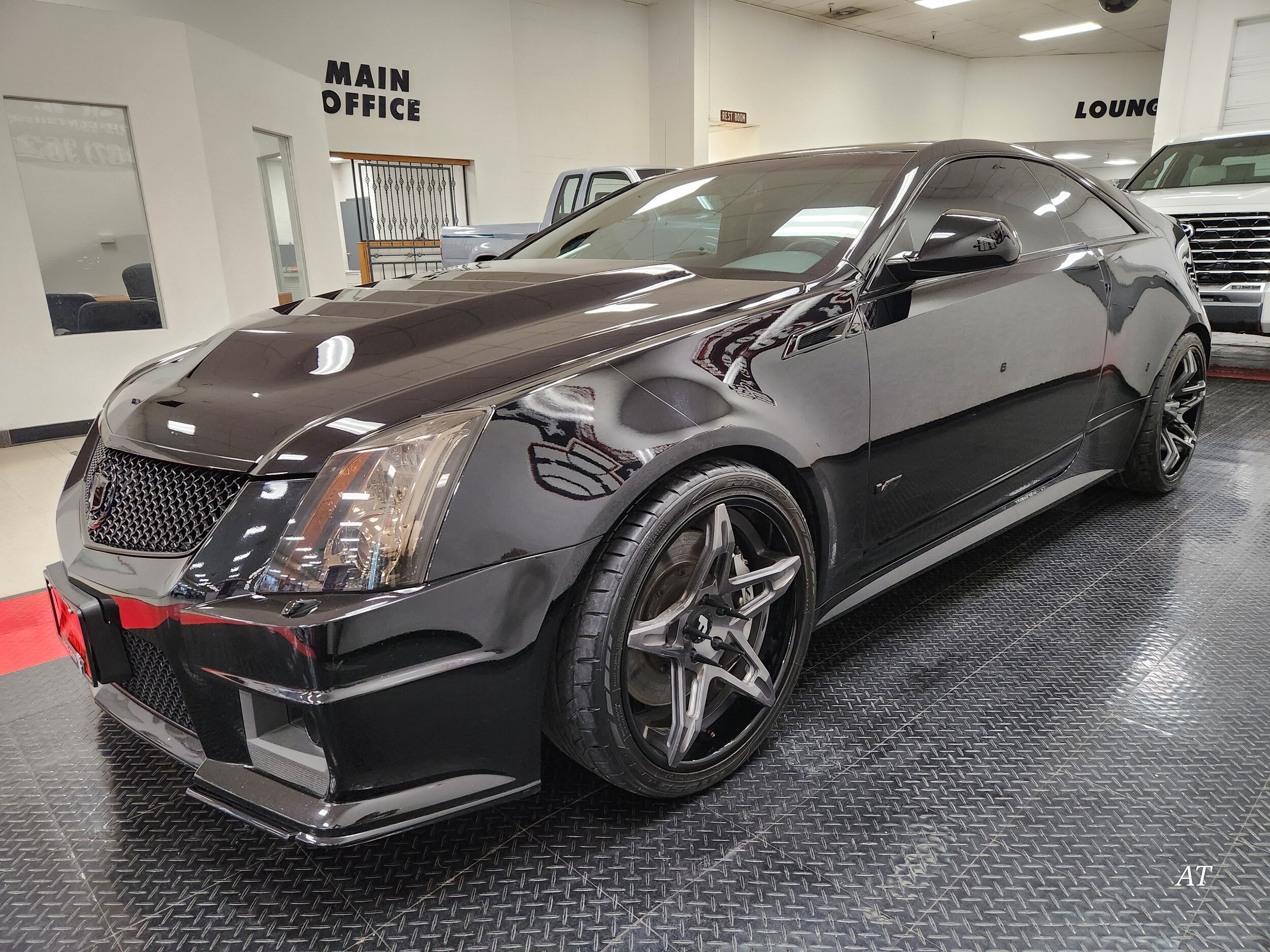 2011 Cadillac CTS V Coupe photo 4