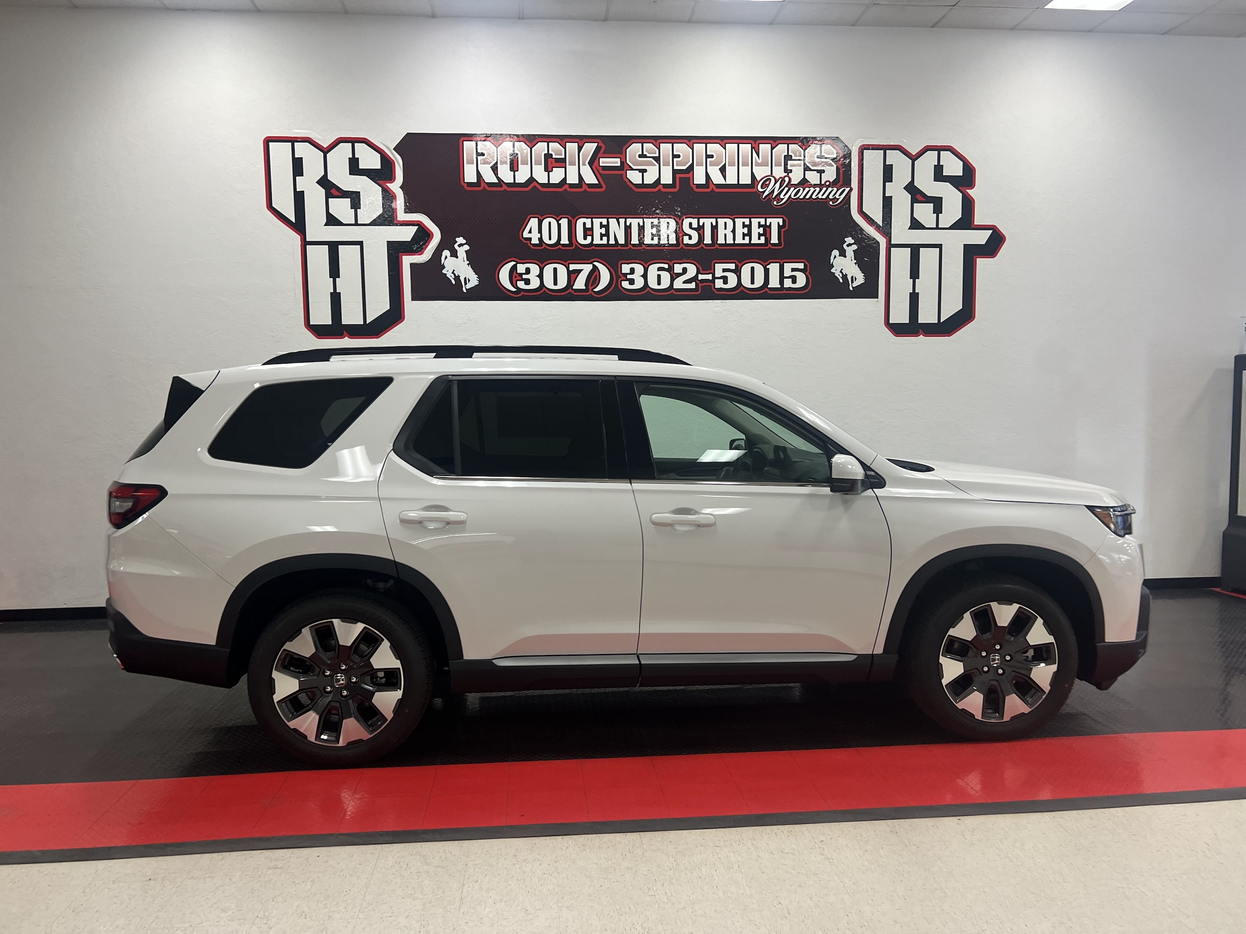 2026 Honda Pilot Touring AWD's photo