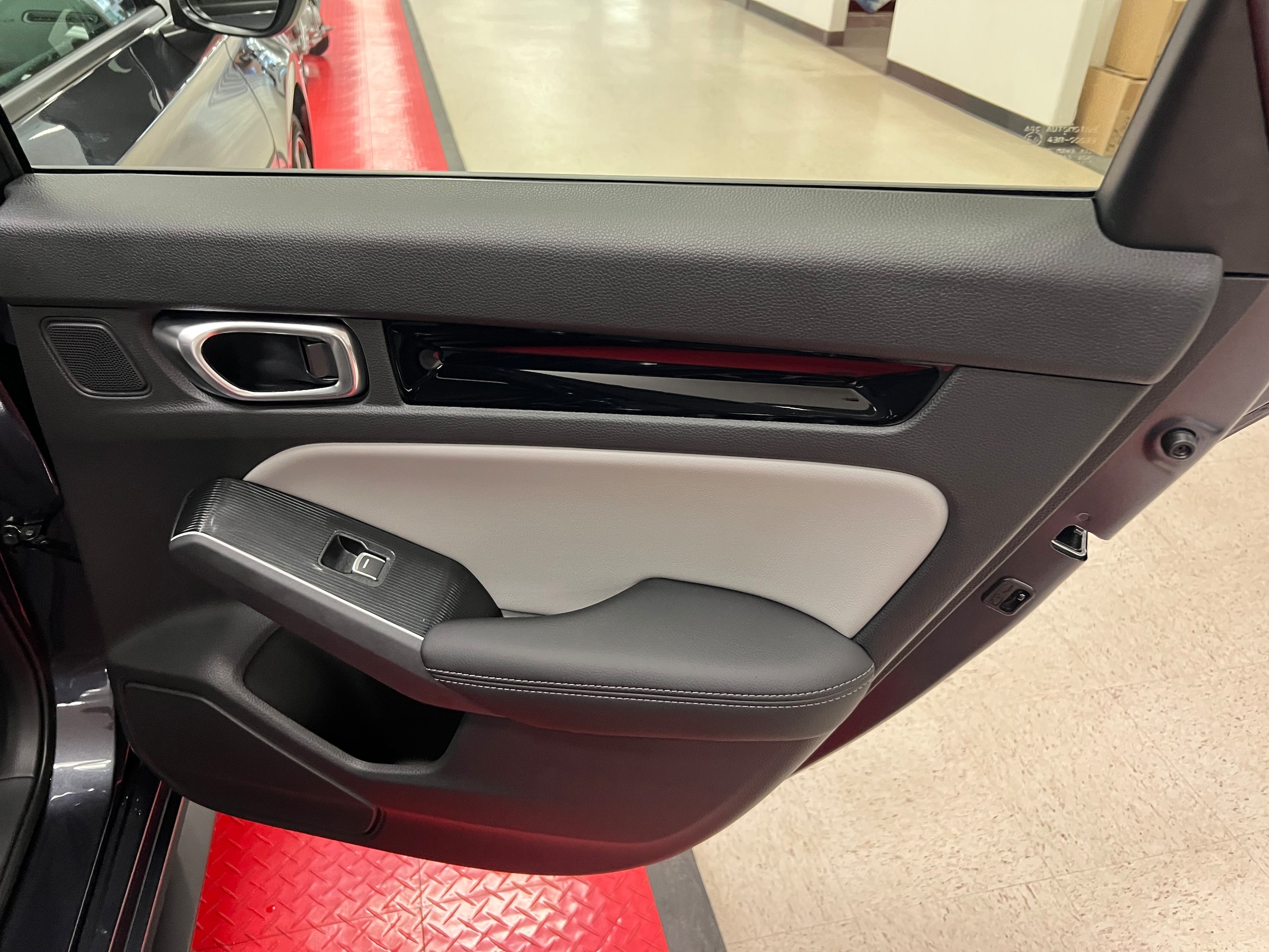 2026 Honda Civic Hatchback Sport Touring - Photo 11