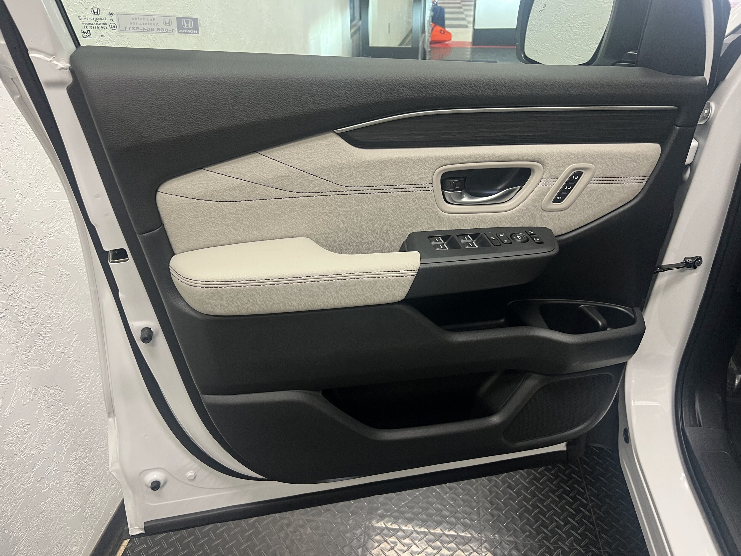 2026 Honda Pilot Touring - Photo 17