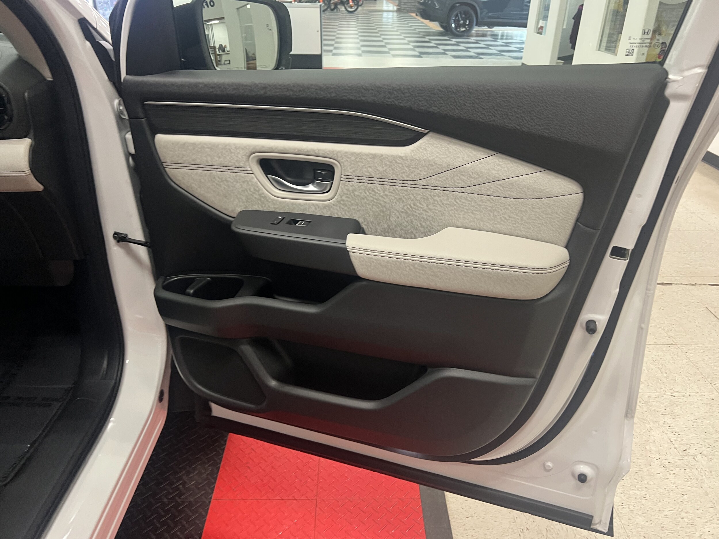 2026 Honda Pilot Touring - Photo 13