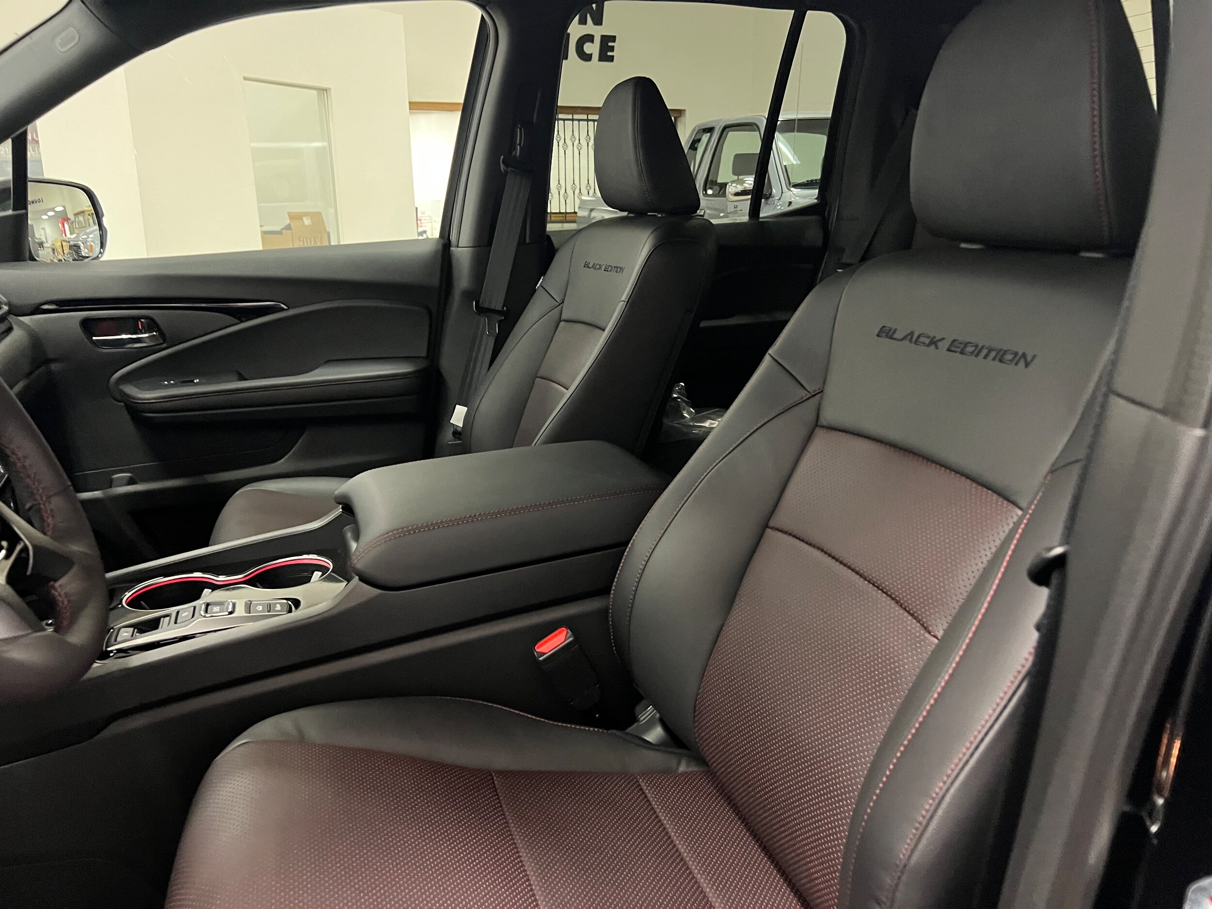 2025 Honda Ridgeline Black Edition - Photo 19