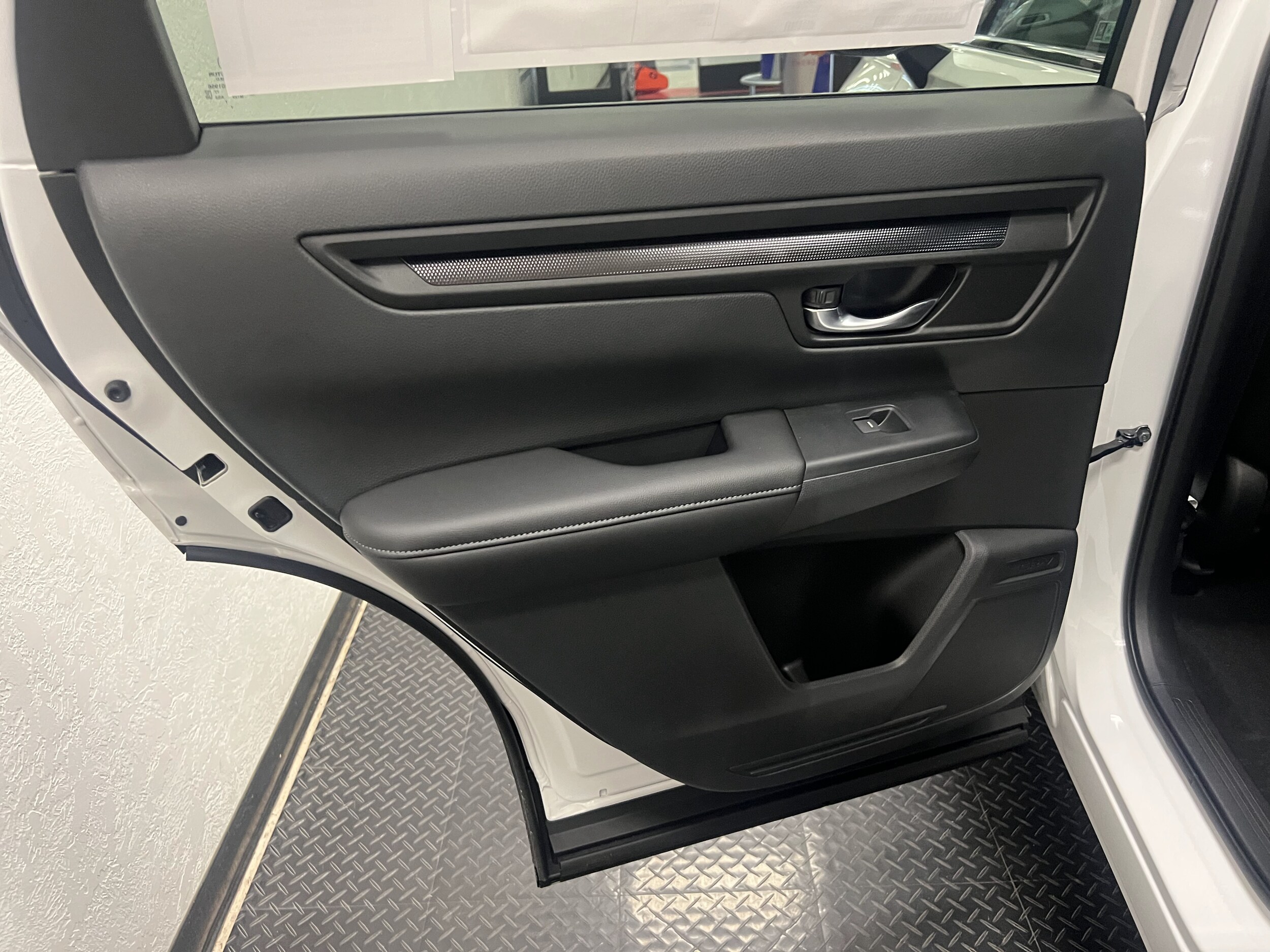 2026 Honda CR-V EX - Photo 9
