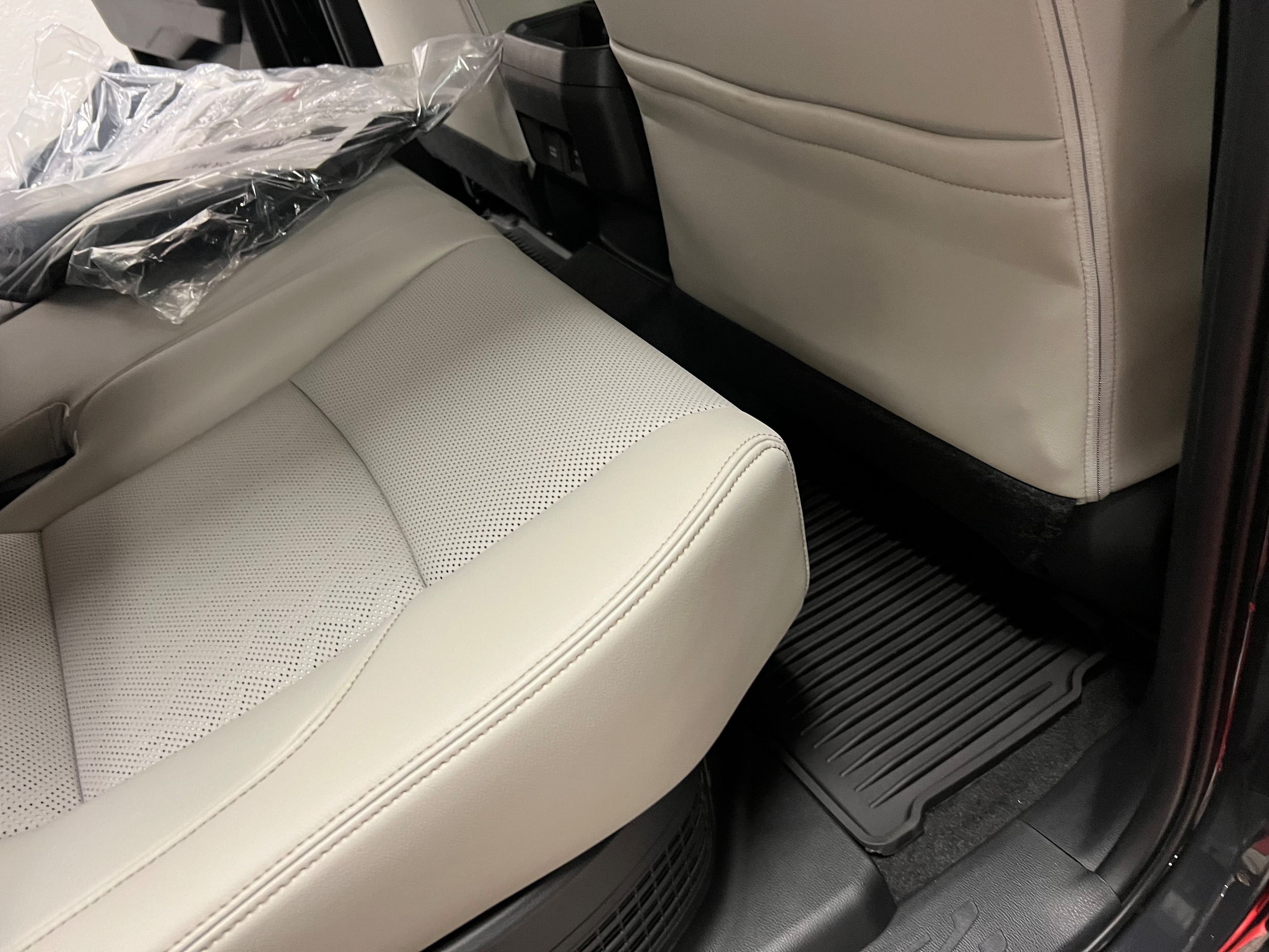 2025 Toyota Tacoma Limited - Photo 13