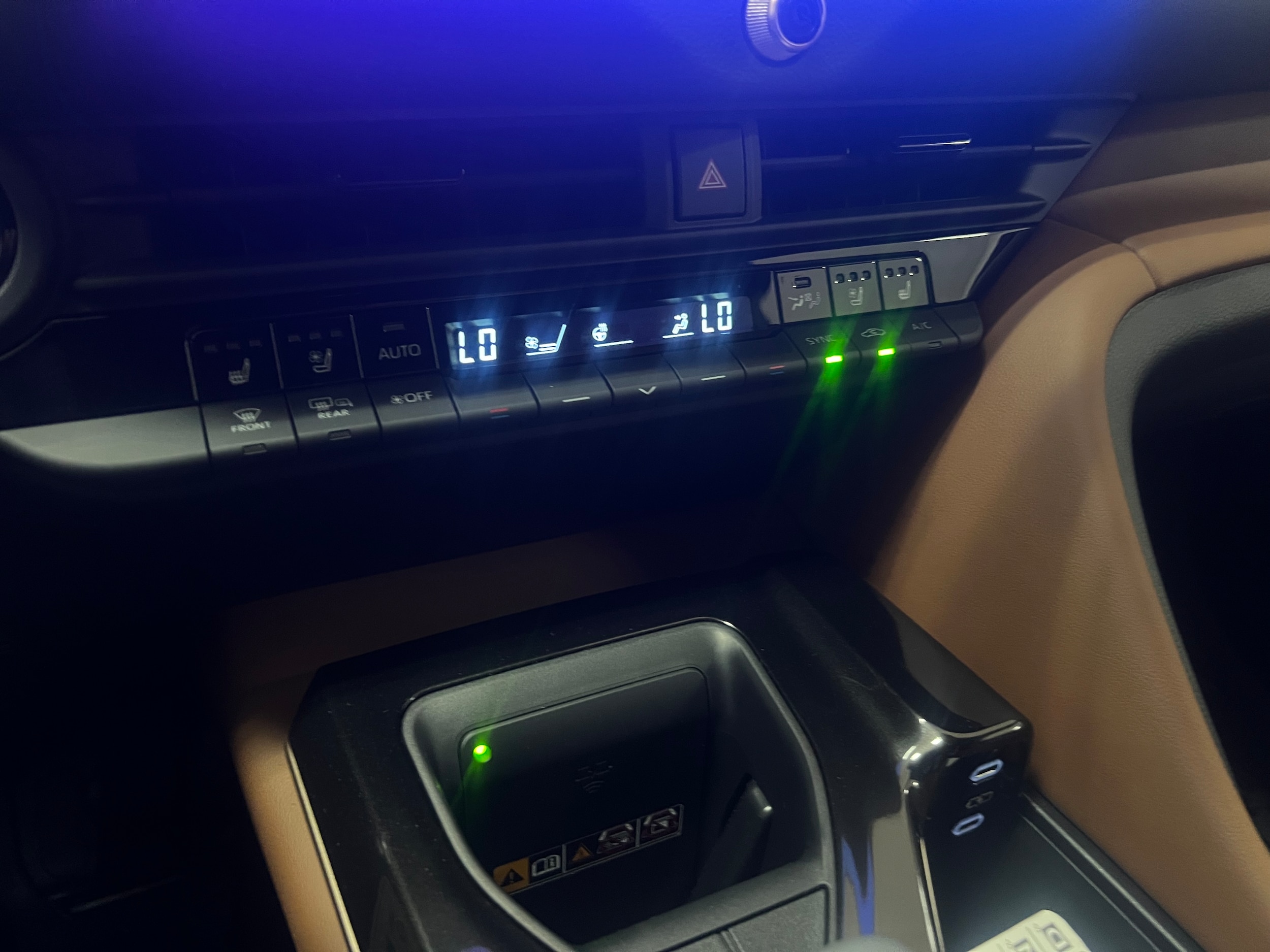 2025 Toyota Crown Signia Limited - Photo 23