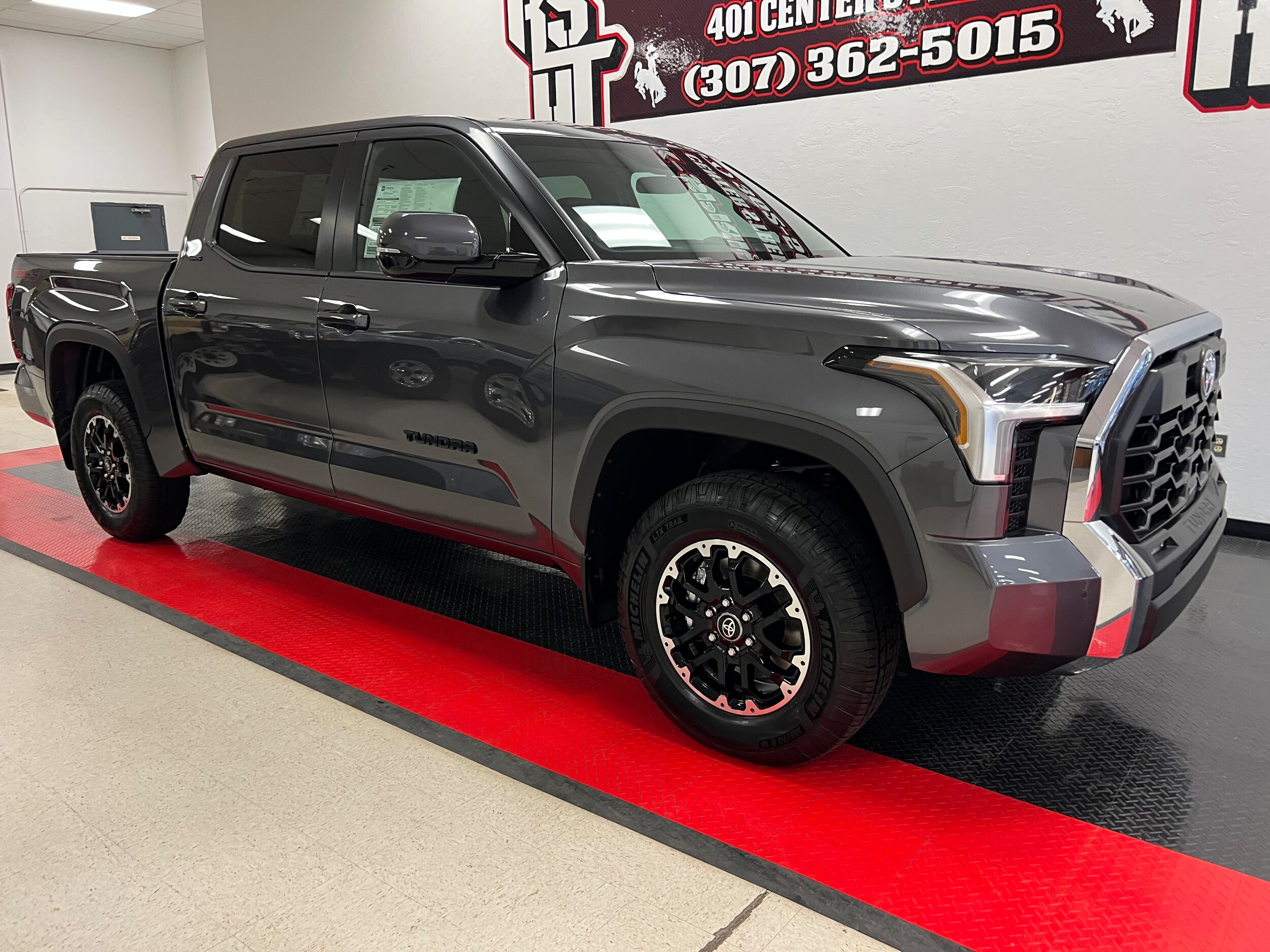 2025 Toyota Tundra SR5 photo 2