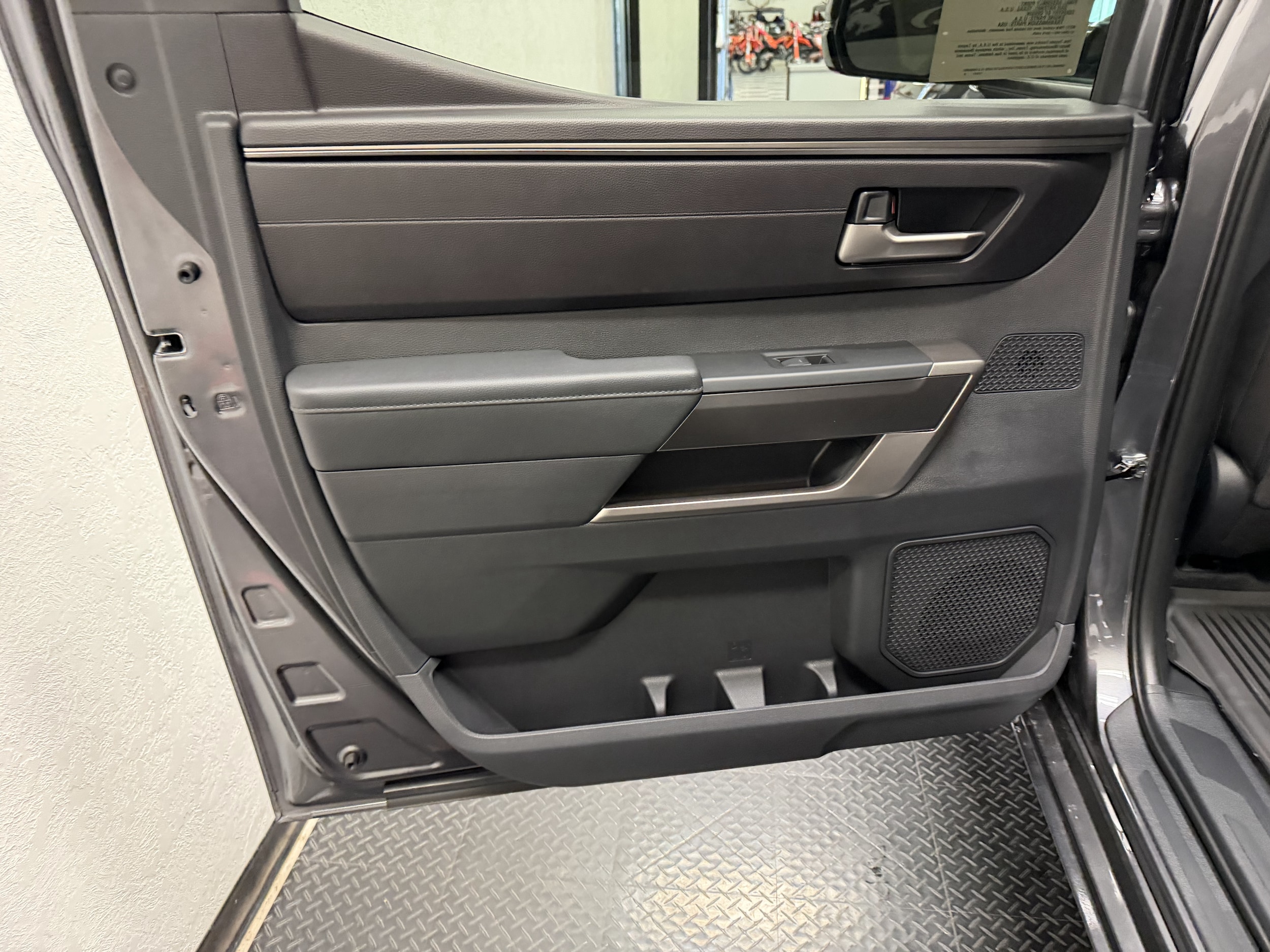 2026 Toyota Tundra SR5 - Photo 9