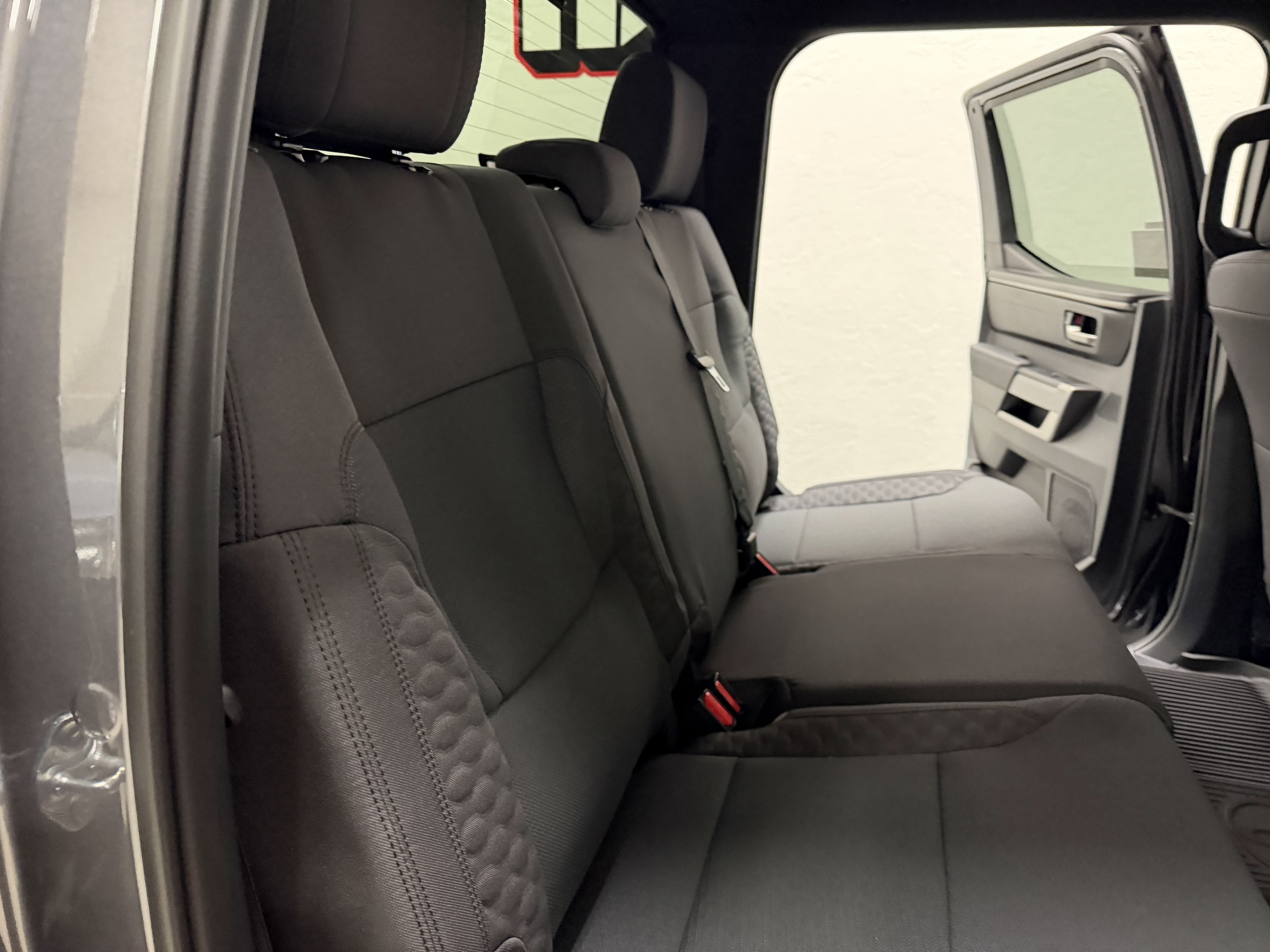 2026 Toyota Tundra SR5 - Photo 10