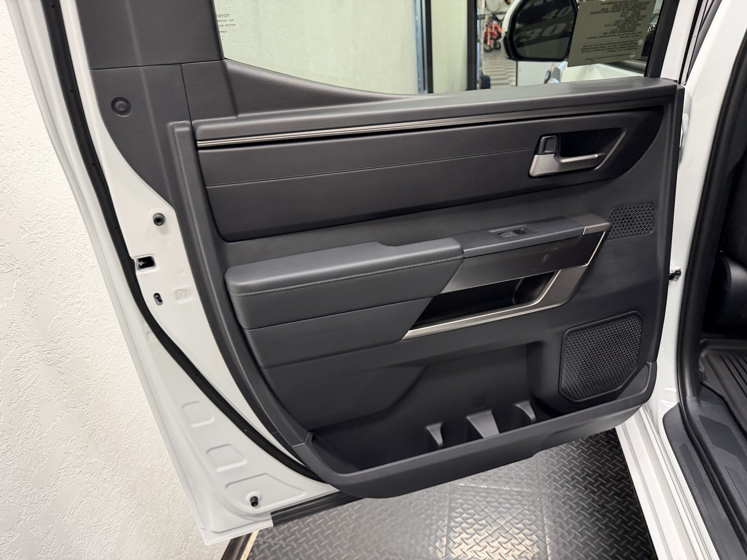2026 Toyota Tundra SR5 - Photo 9