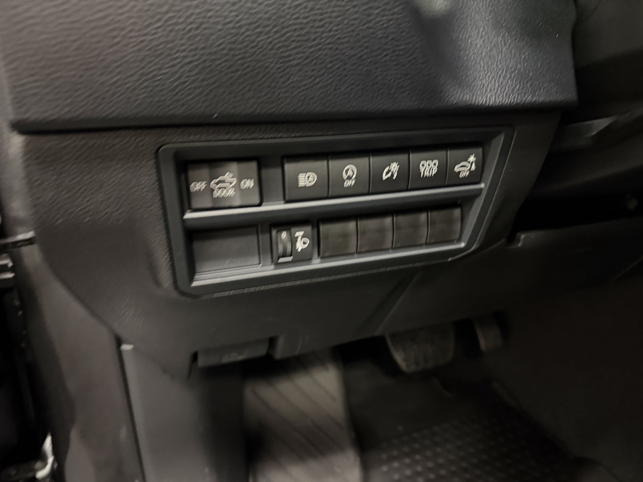 2026 Toyota Tundra SR5 - Photo 18