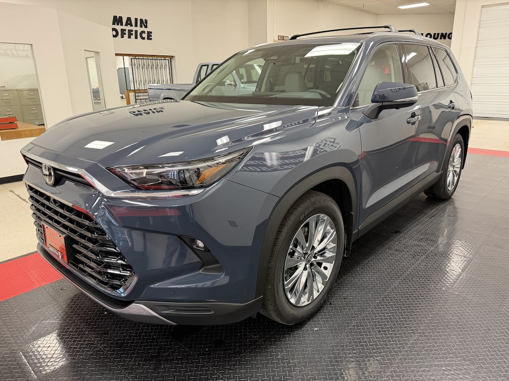 New 2026 Toyota Grand Highlander Platinum SUV