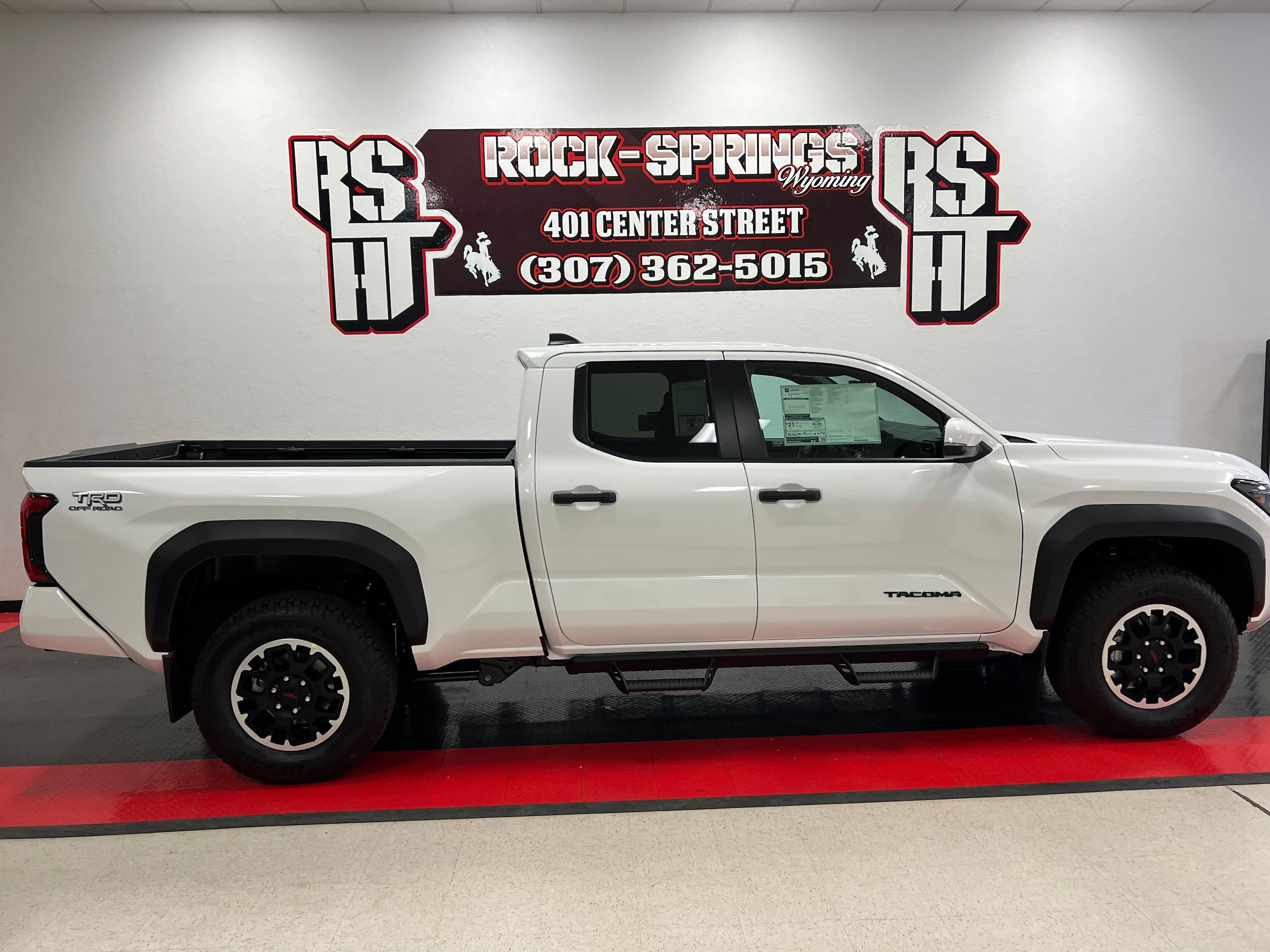 2024 Toyota Tacoma TRD Off Road's photo