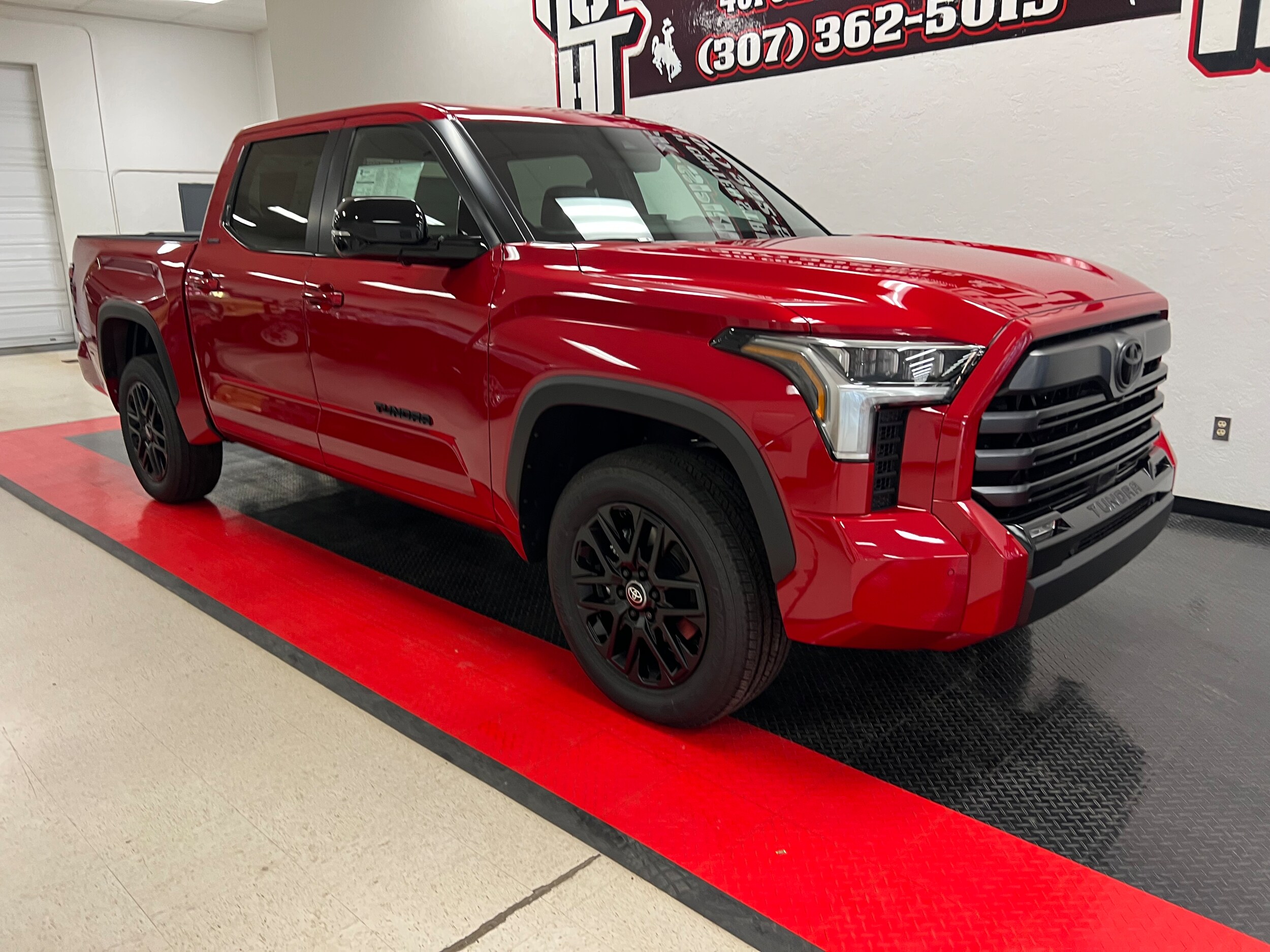 2025 Toyota Tundra Limited photo 2