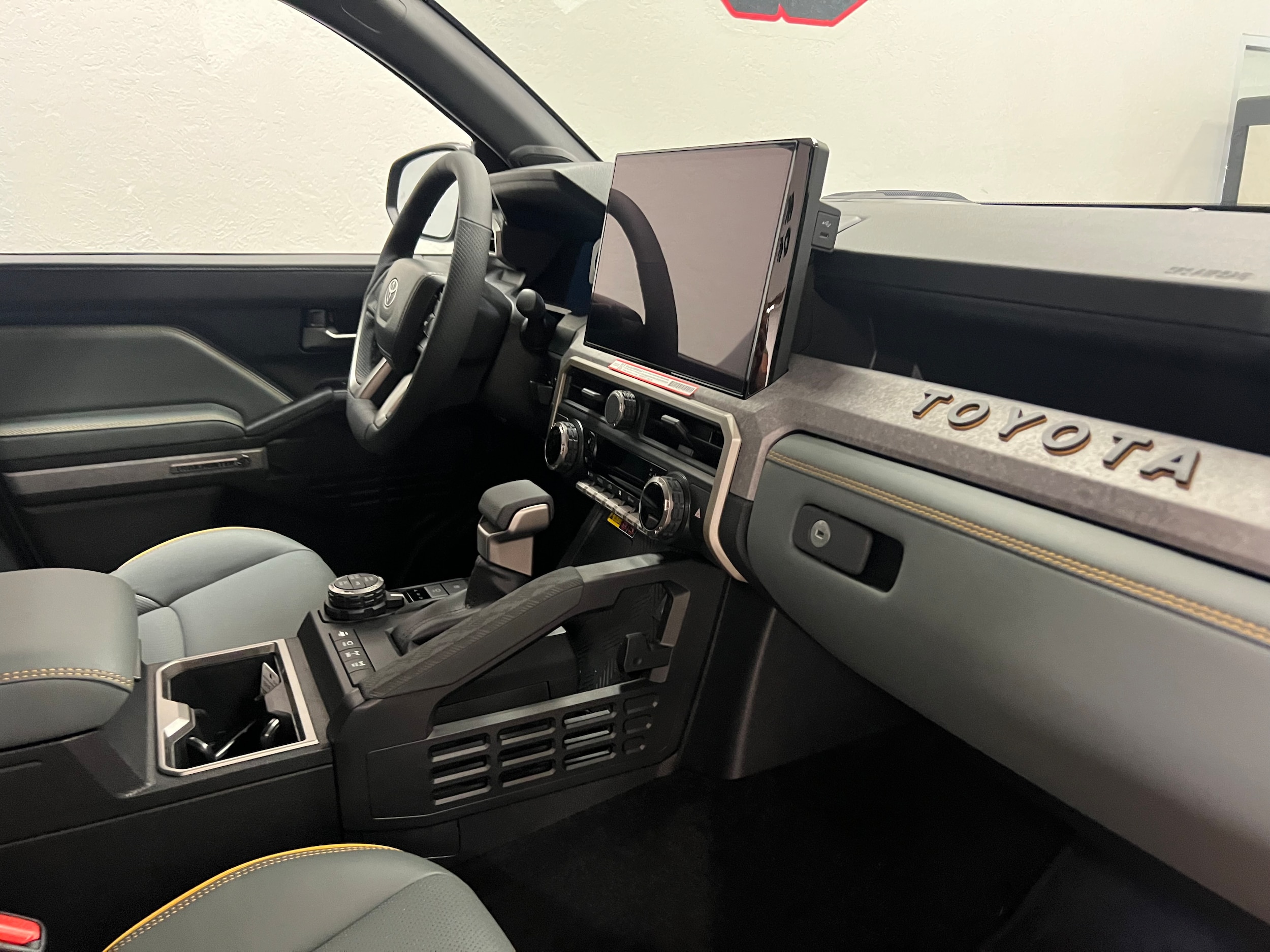 2025 Toyota Tacoma Trailhunter - Photo 16