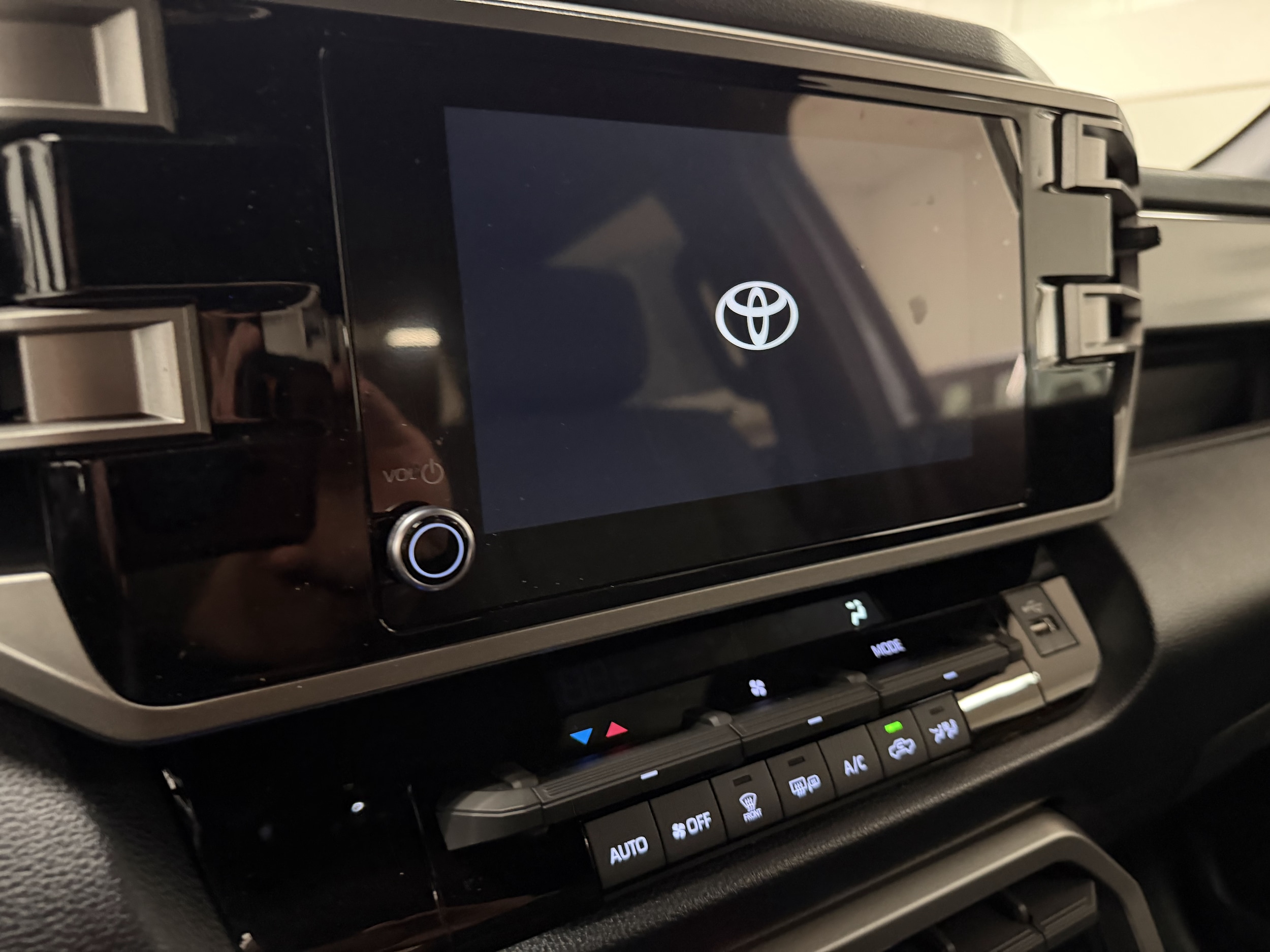 2026 Toyota Tundra SR5 - Photo 23