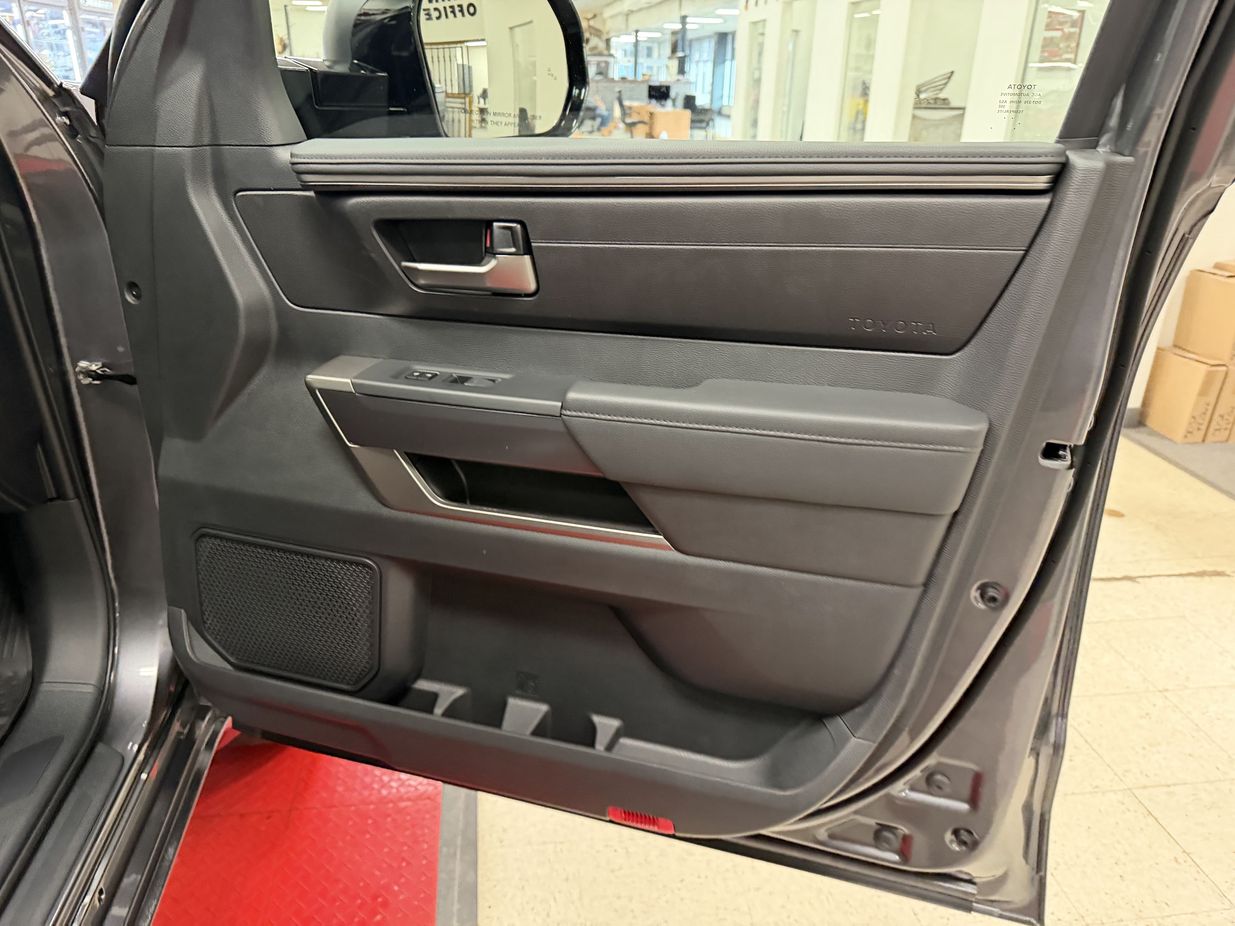 2026 Toyota Tundra SR5 - Photo 12