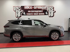 2026 Toyota Highlander Hybrid Platinum SUV