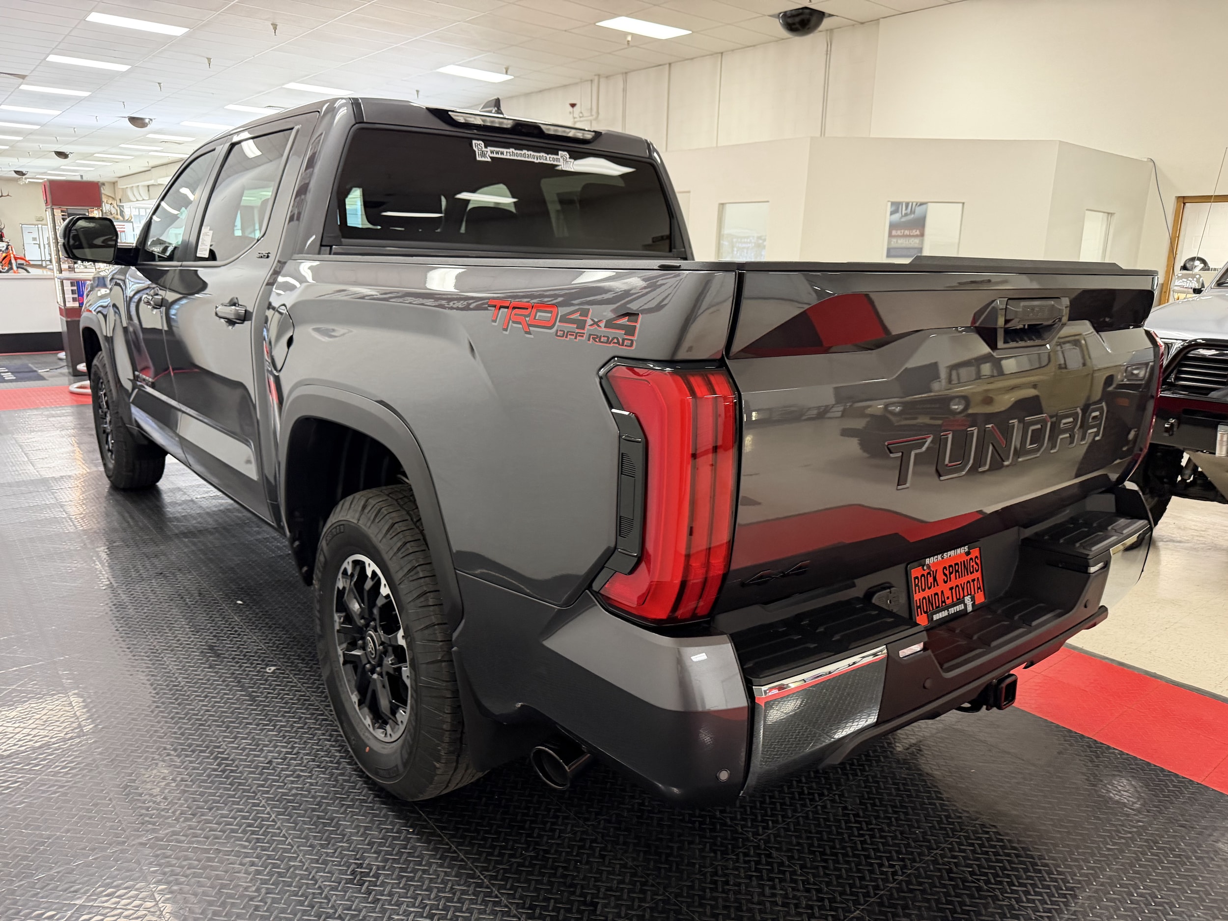 2026 Toyota Tundra SR5 - Photo 6