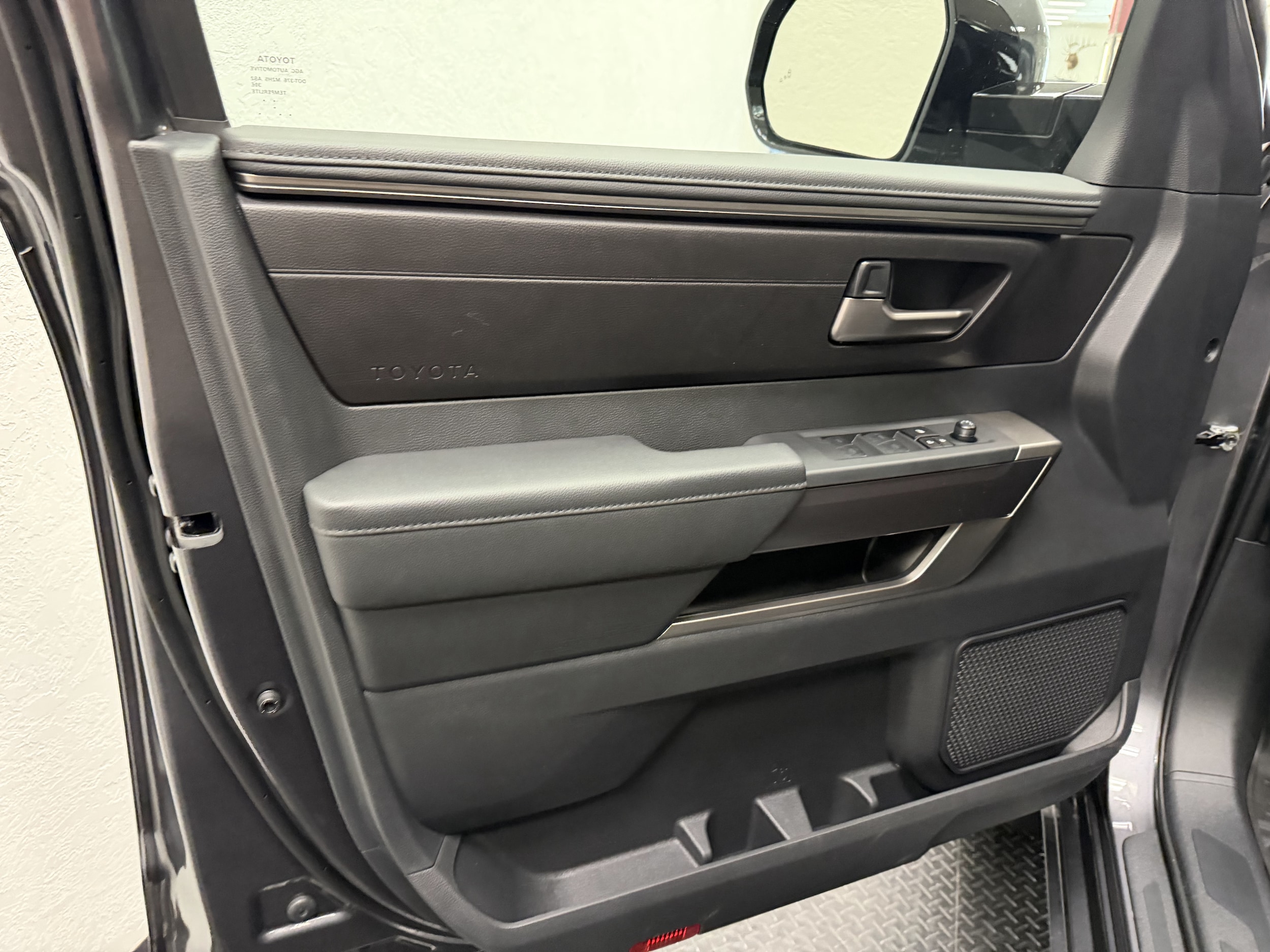 2026 Toyota Tundra SR5 - Photo 18