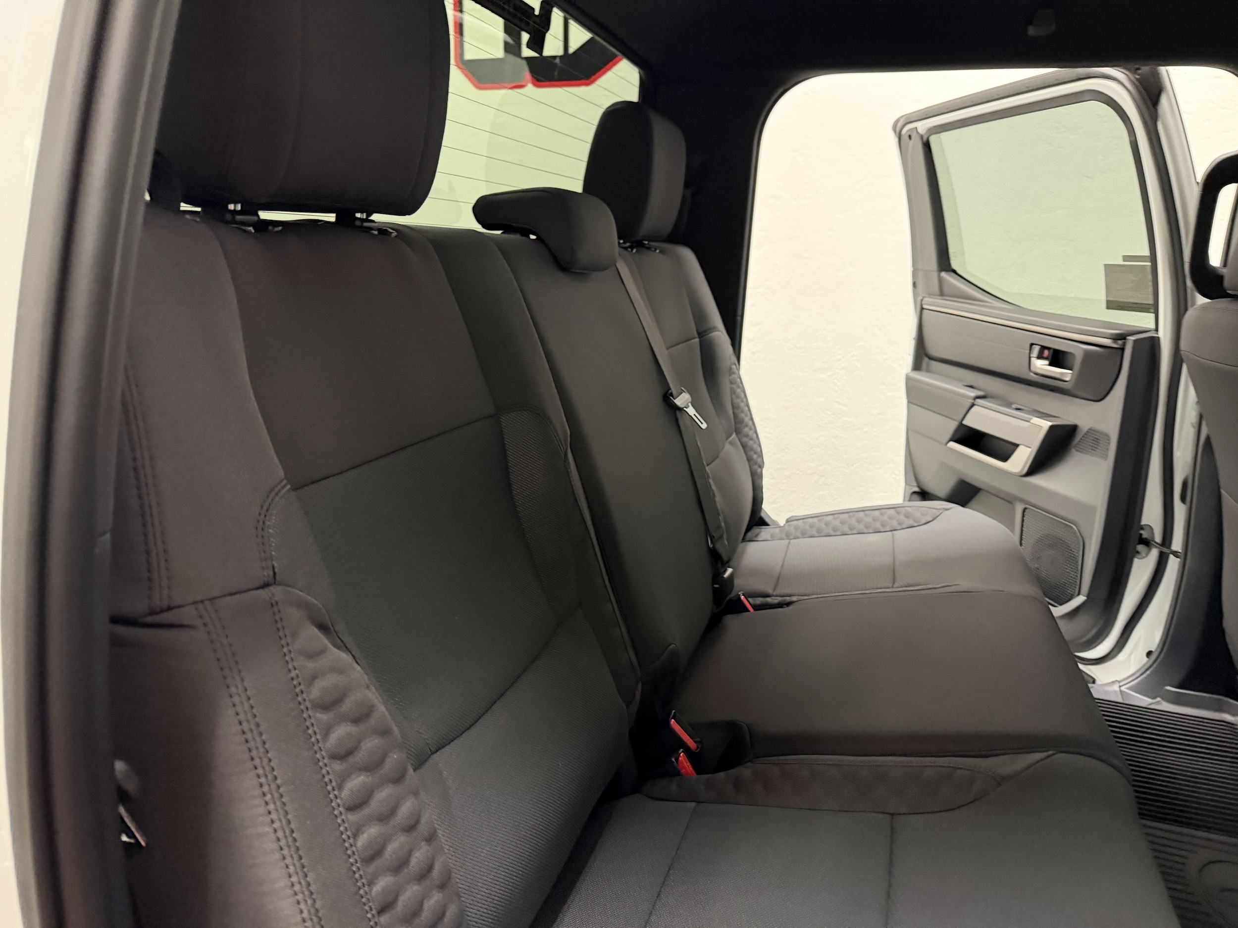 2026 Toyota Tundra SR5 - Photo 12