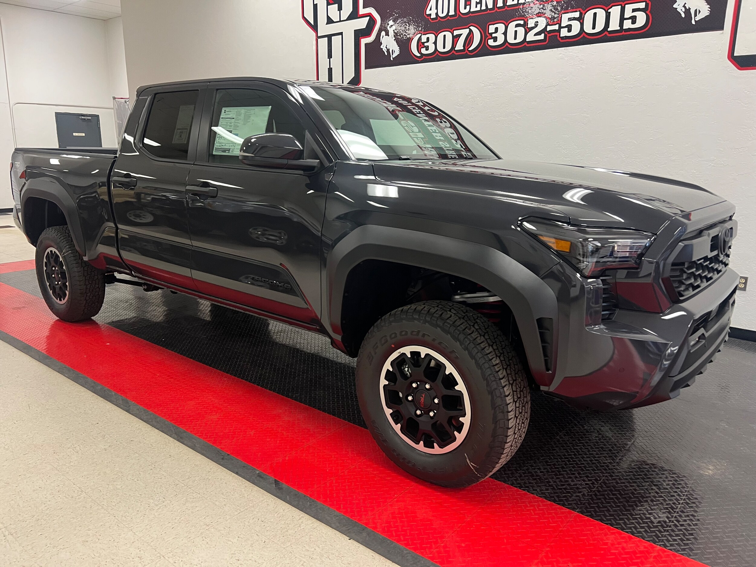 2025 Toyota Tacoma TRD photo 2