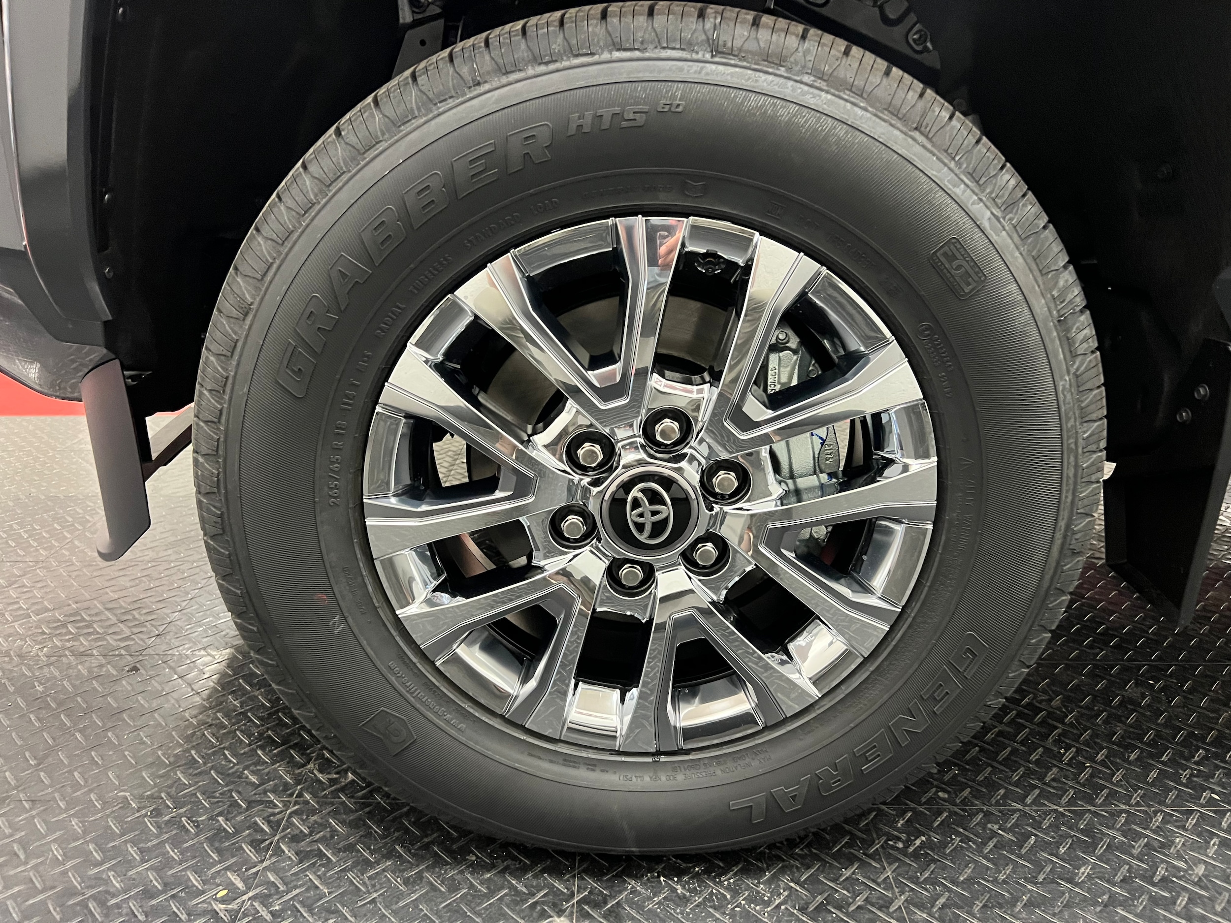 2025 Toyota Tacoma Limited - Photo 29