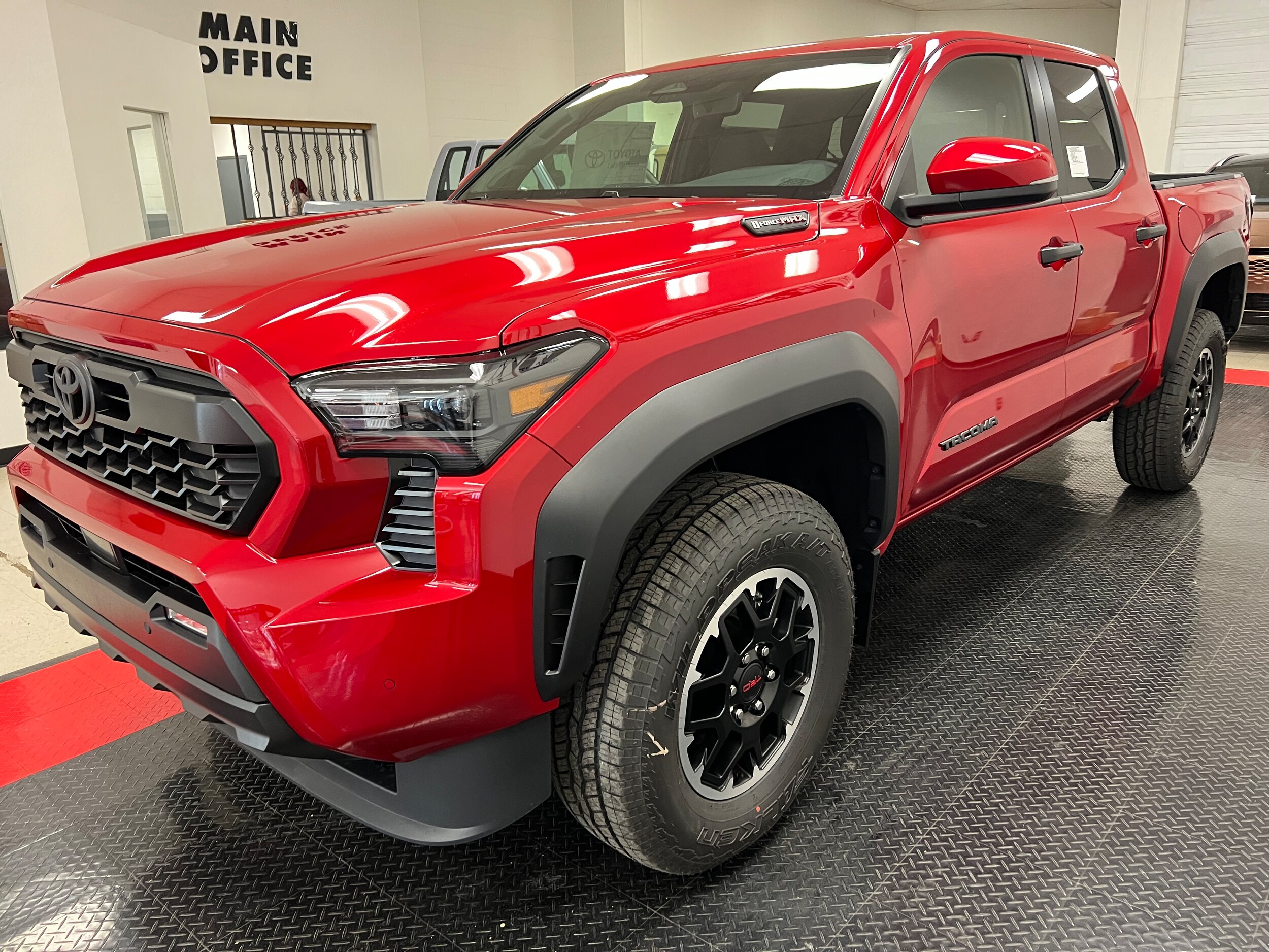 2024 Toyota Tacoma photo 3