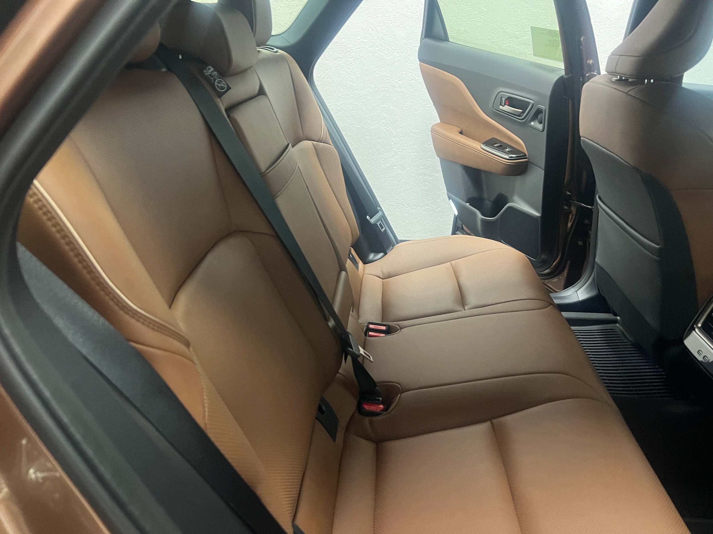 2025 Toyota Crown Signia Limited - Photo 12