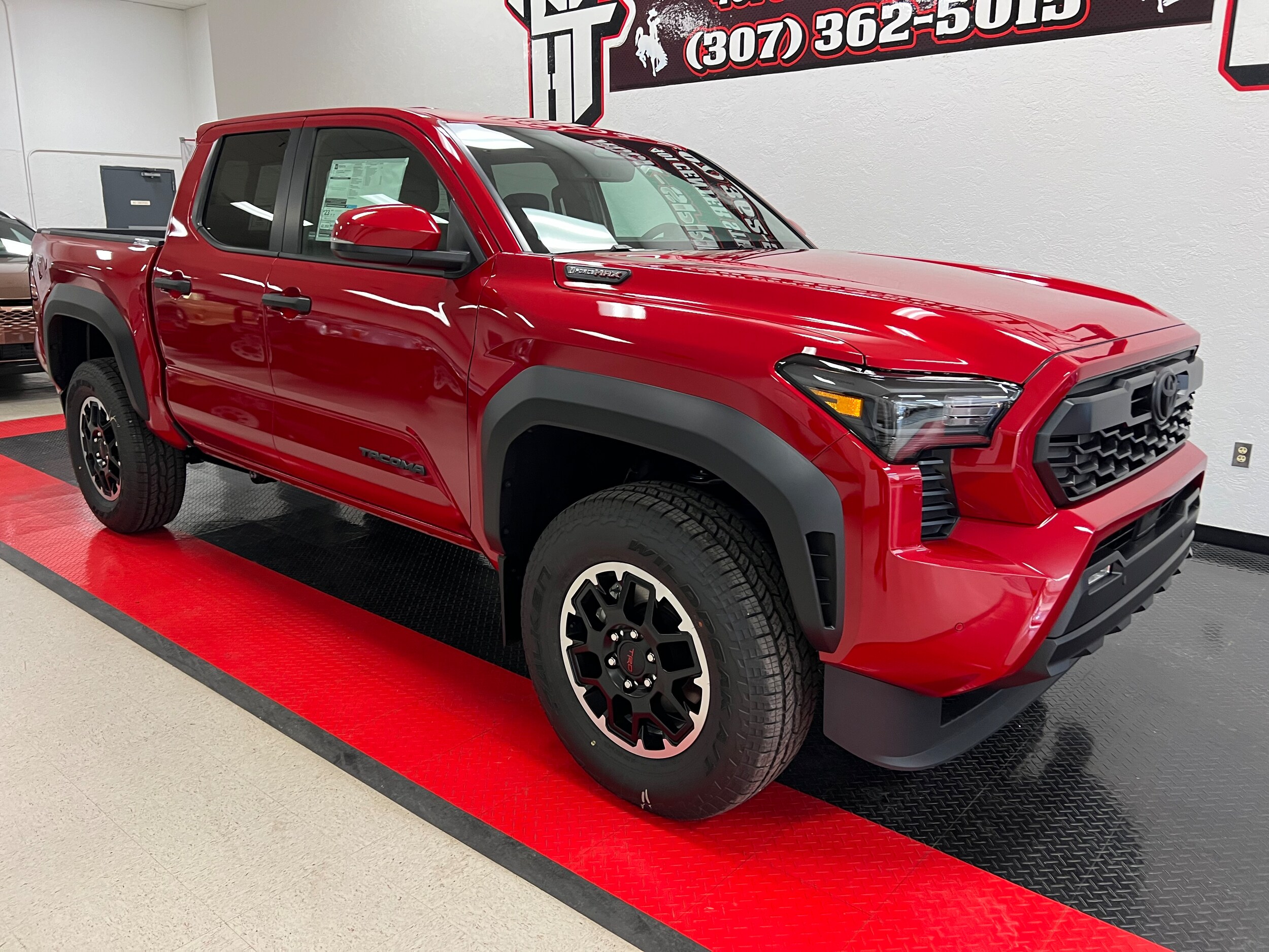 2024 Toyota Tacoma photo 2
