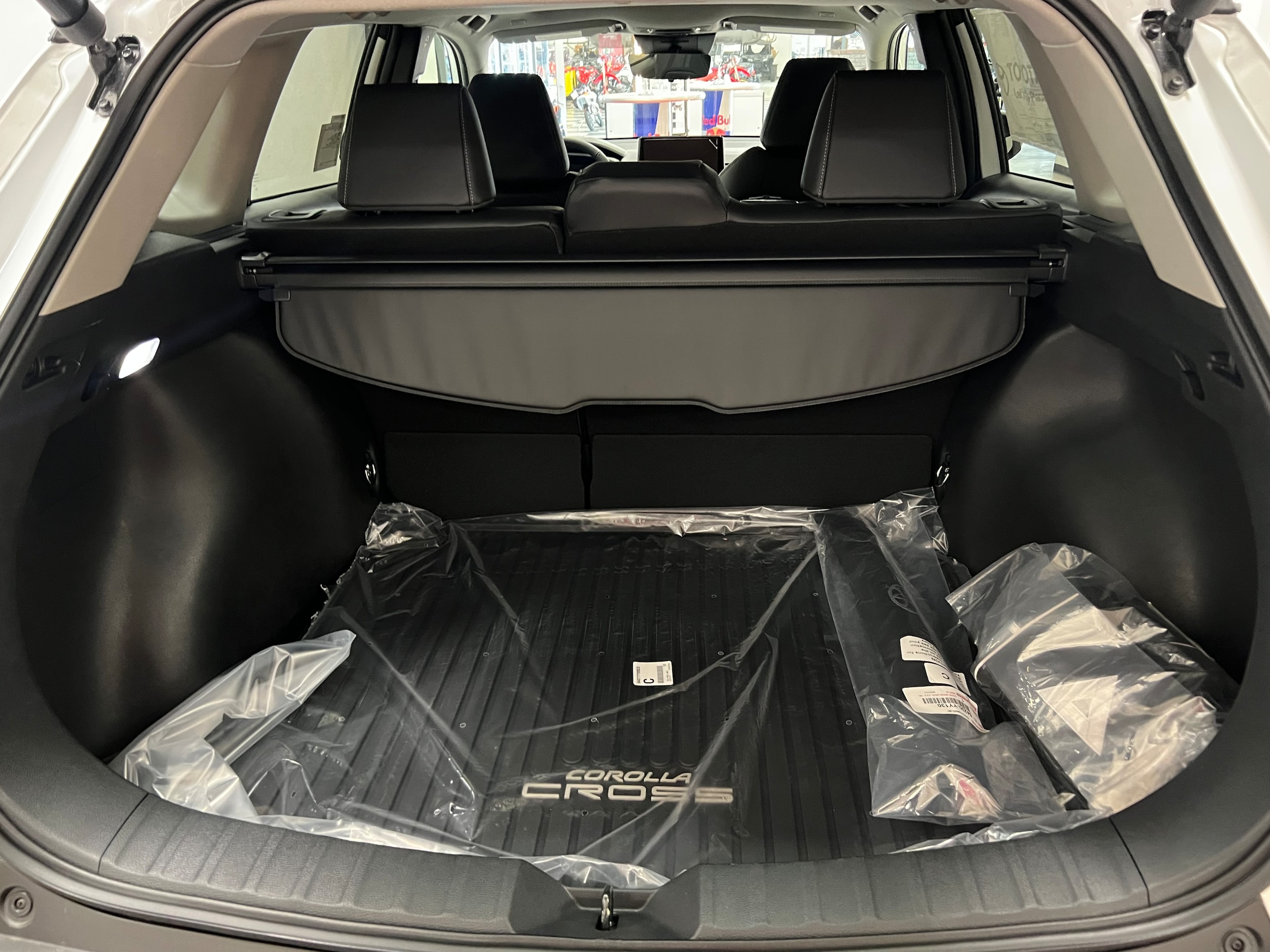 2024 Toyota Corolla Cross XLE - Photo 8