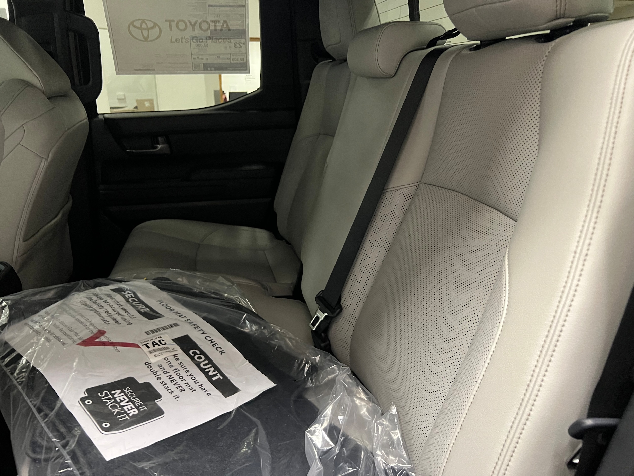 2025 Toyota Tacoma Limited - Photo 10