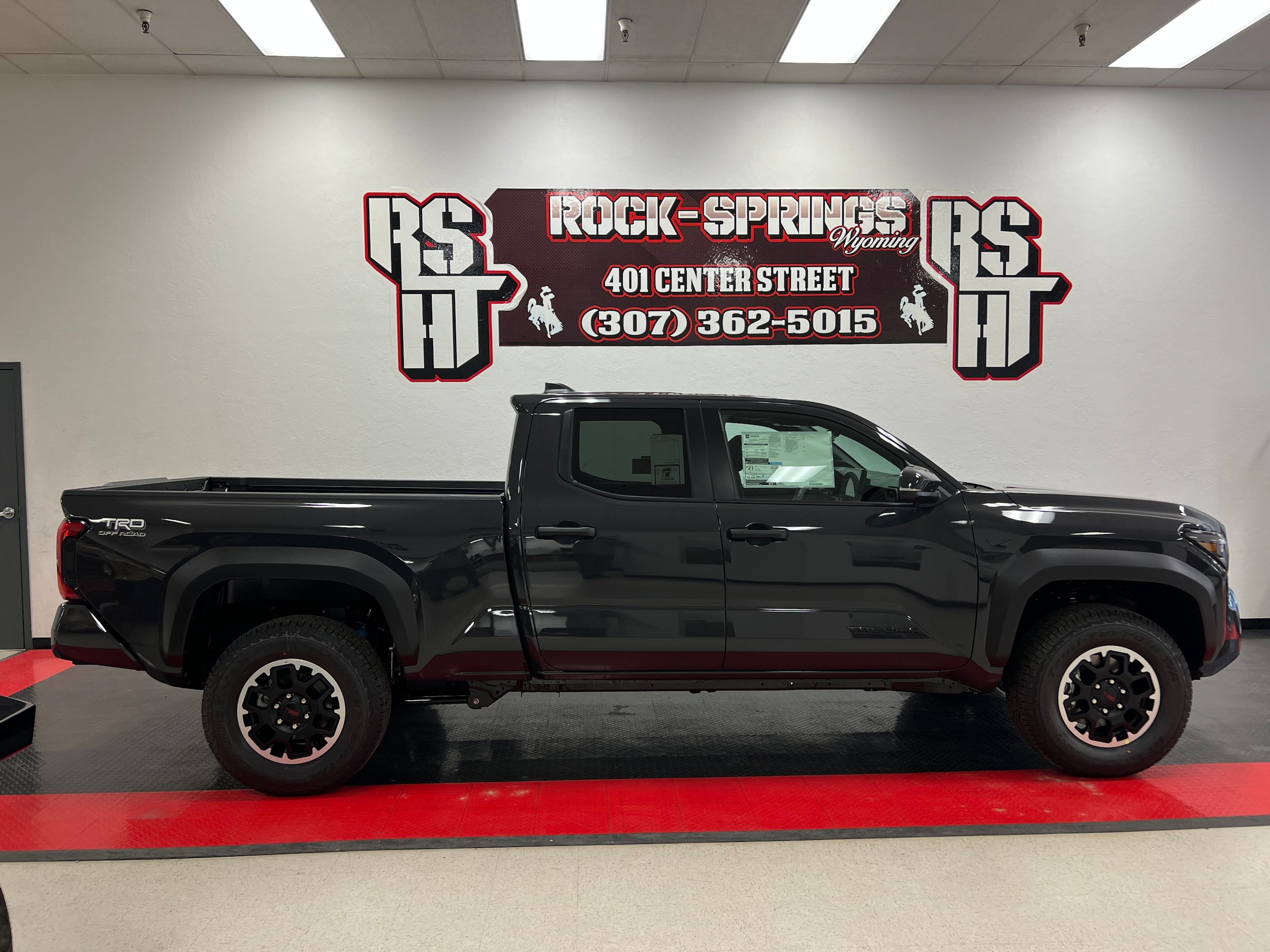 2025 Toyota Tacoma TRD Off Road's photo