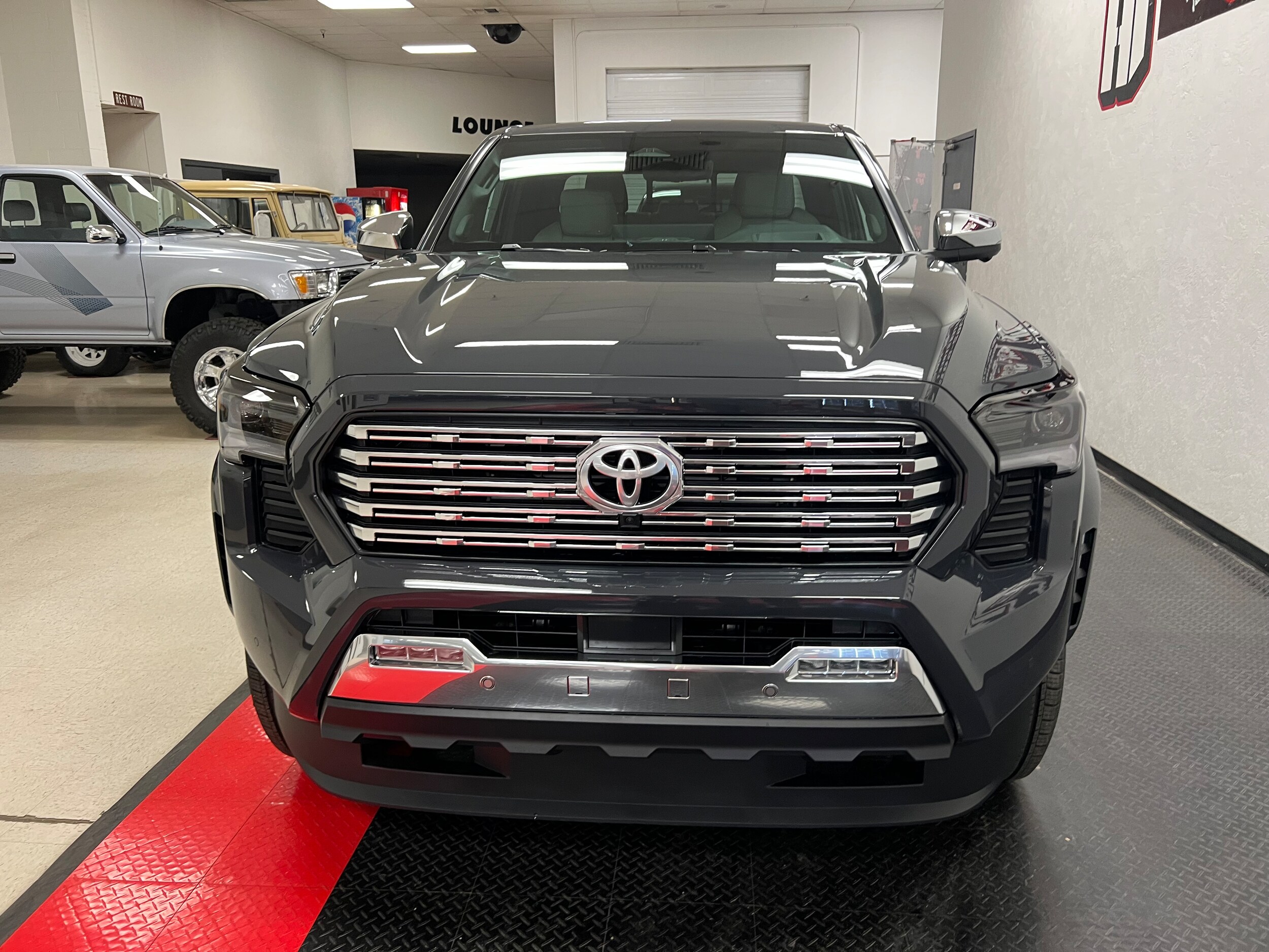 2025 Toyota Tacoma photo 4