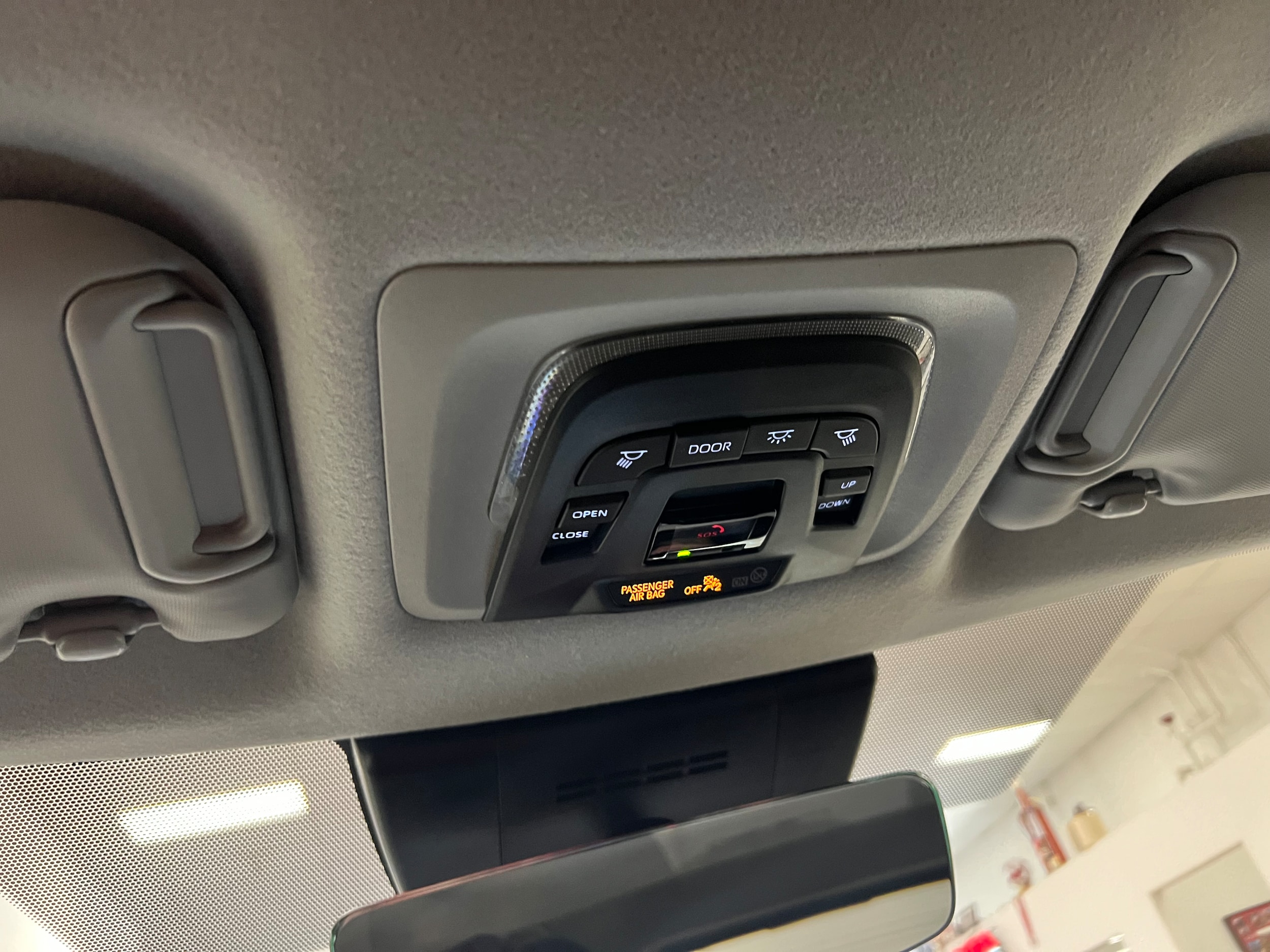 2024 Toyota Corolla Cross XLE - Photo 25