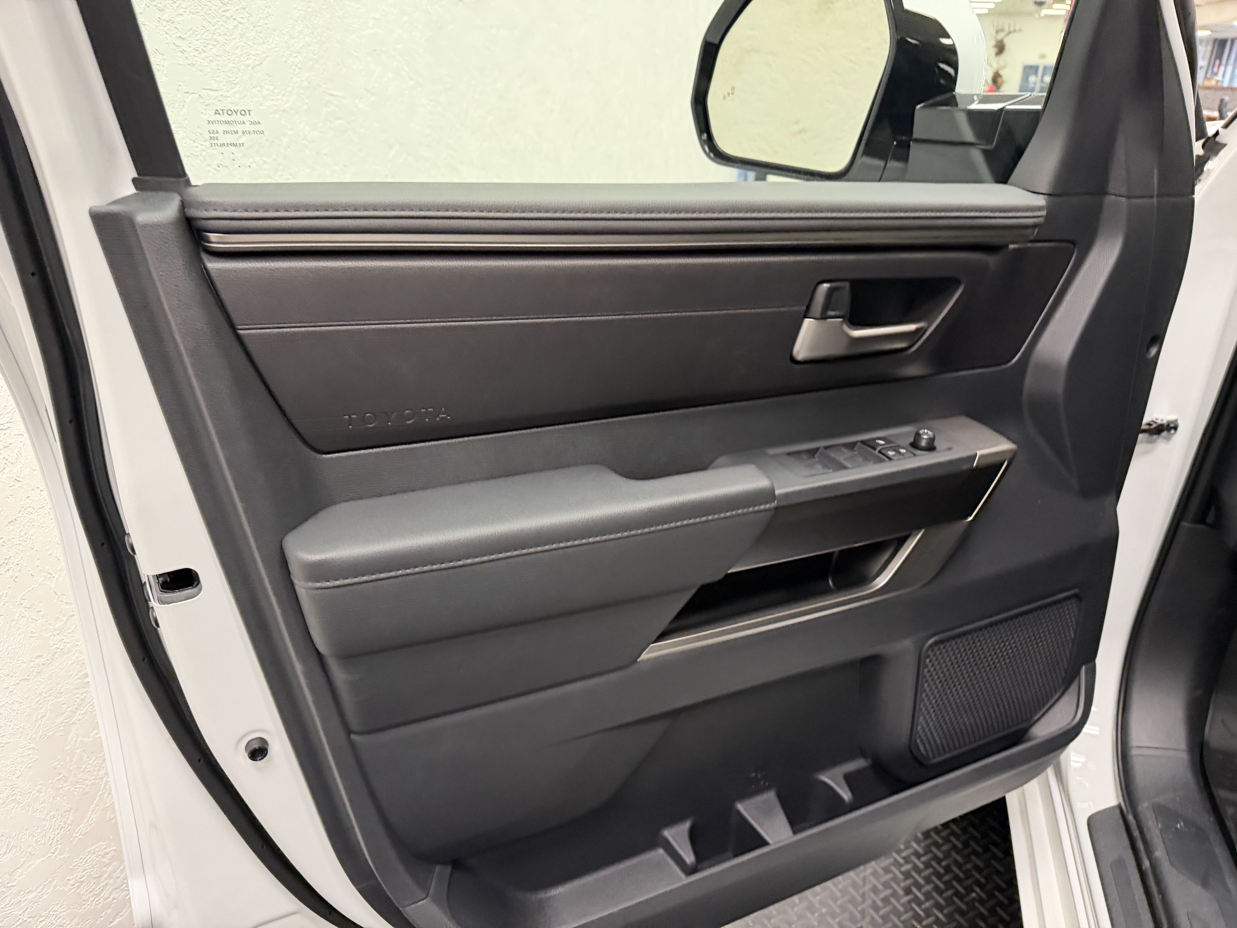 2026 Toyota Tundra SR5 - Photo 18