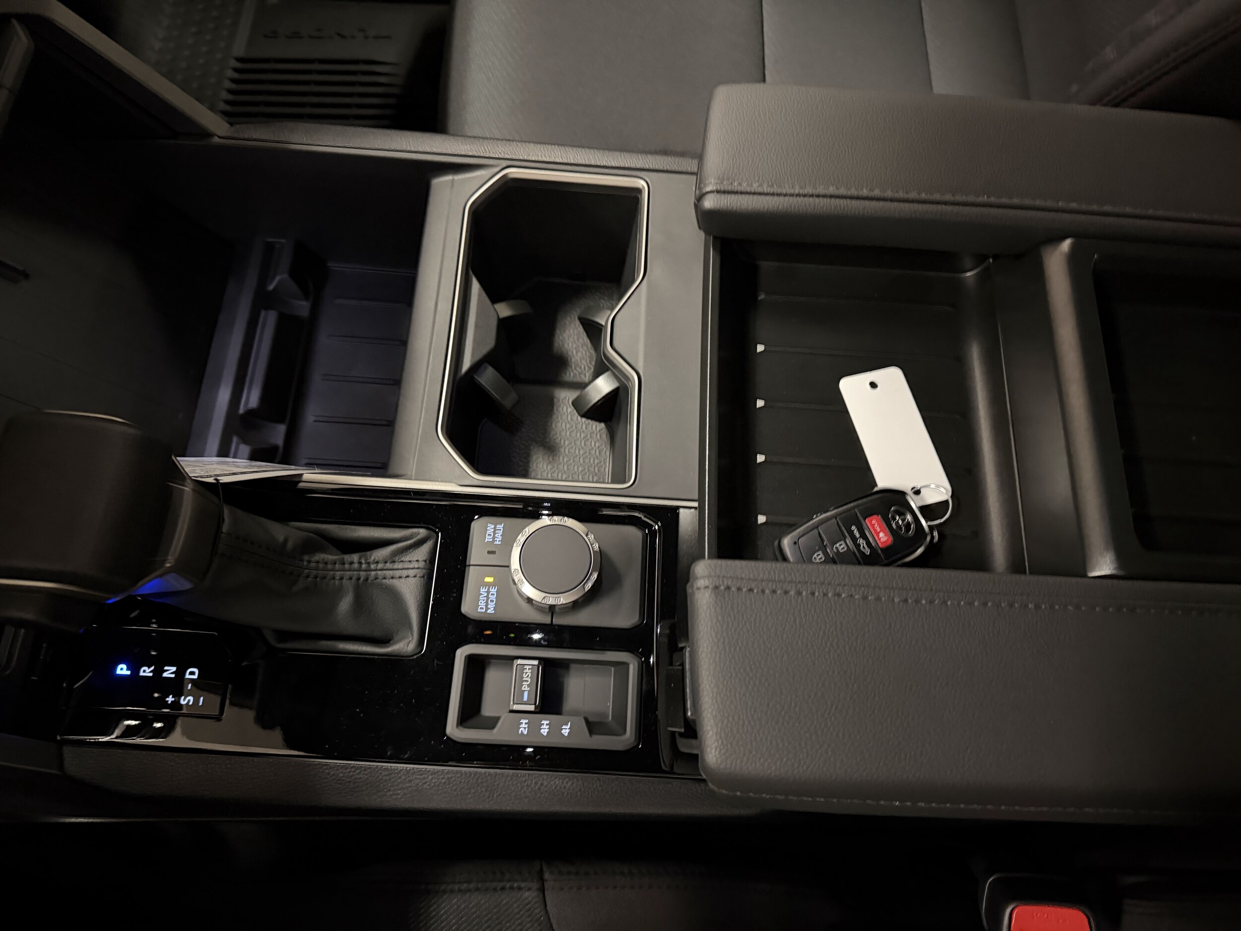 2026 Toyota Tundra SR5 - Photo 22