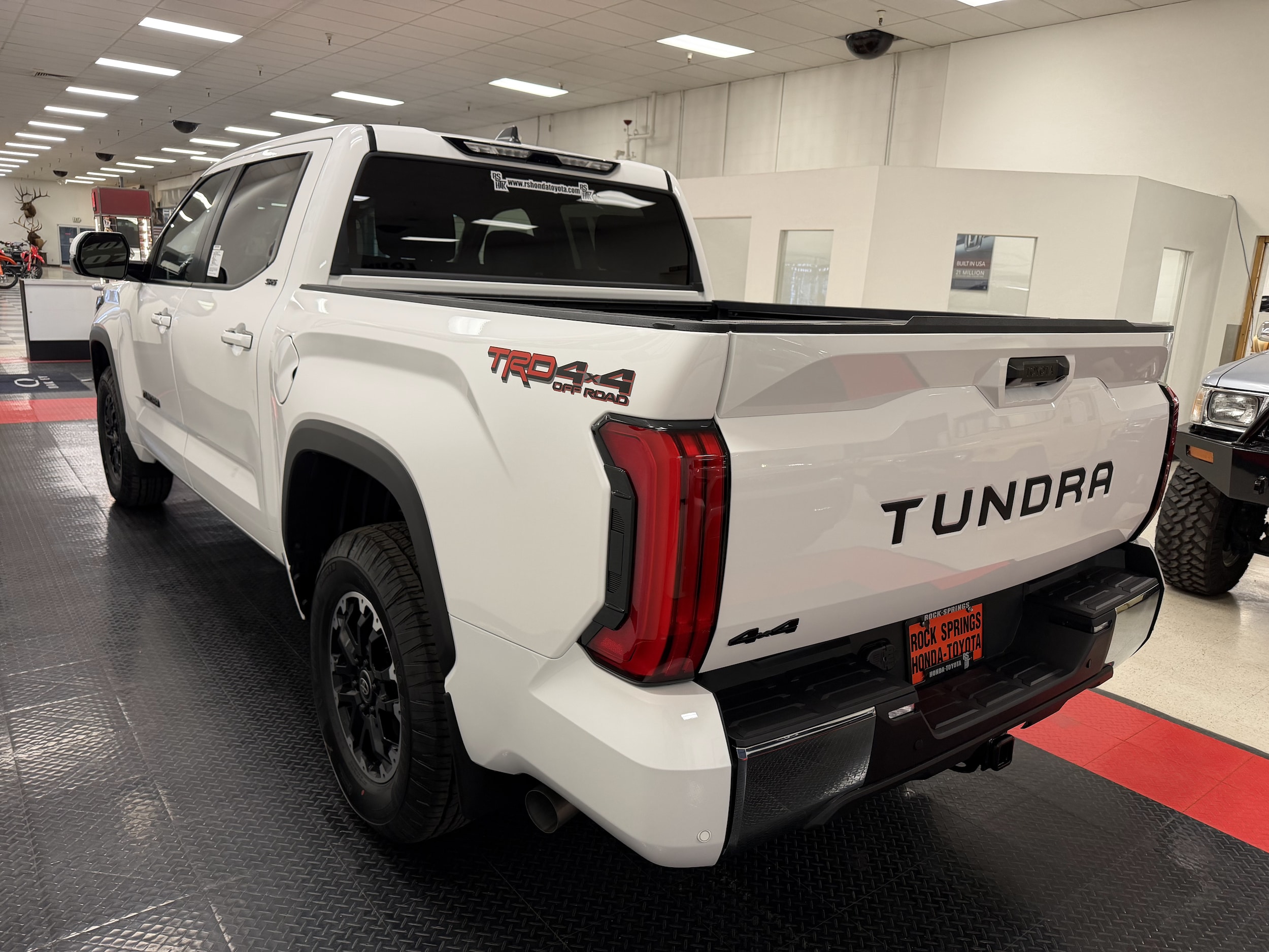 2026 Toyota Tundra SR5 - Photo 6