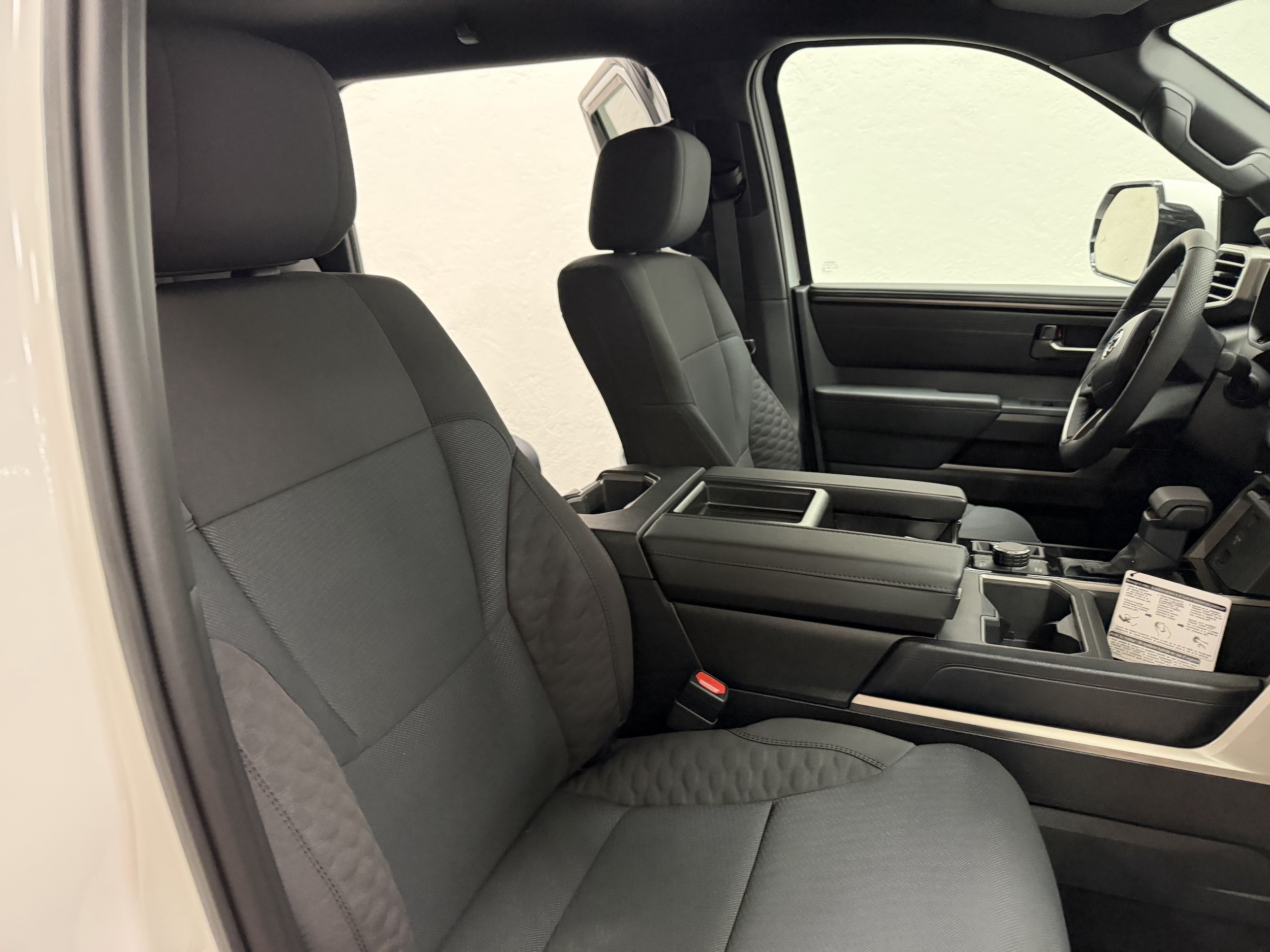 2026 Toyota Tundra SR5 - Photo 15