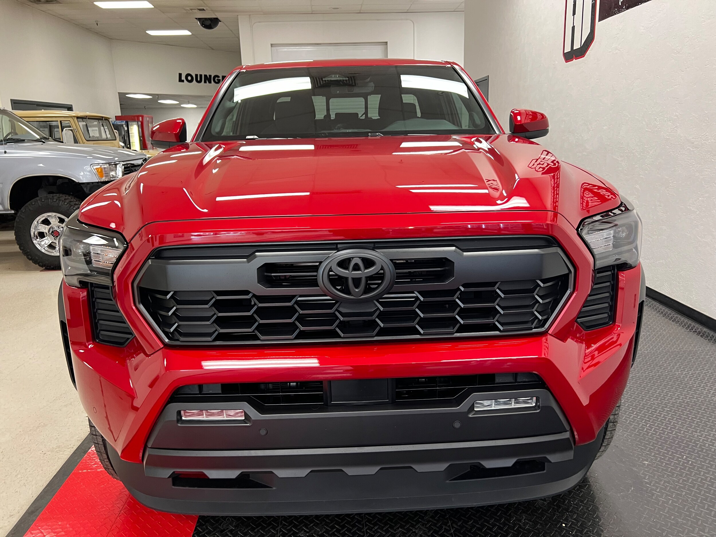 2024 Toyota Tacoma photo 4