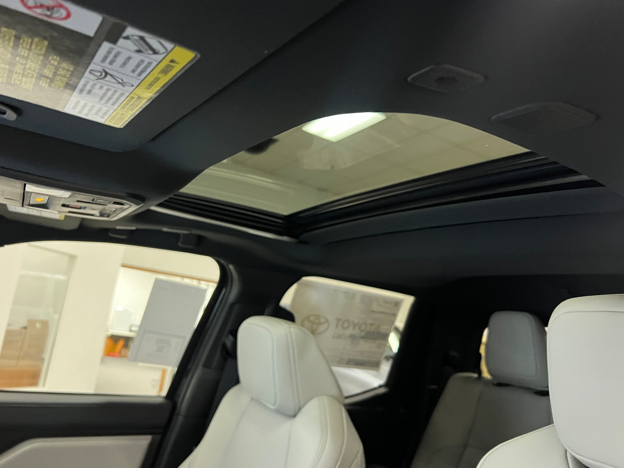 2025 Toyota Tacoma Limited - Photo 27