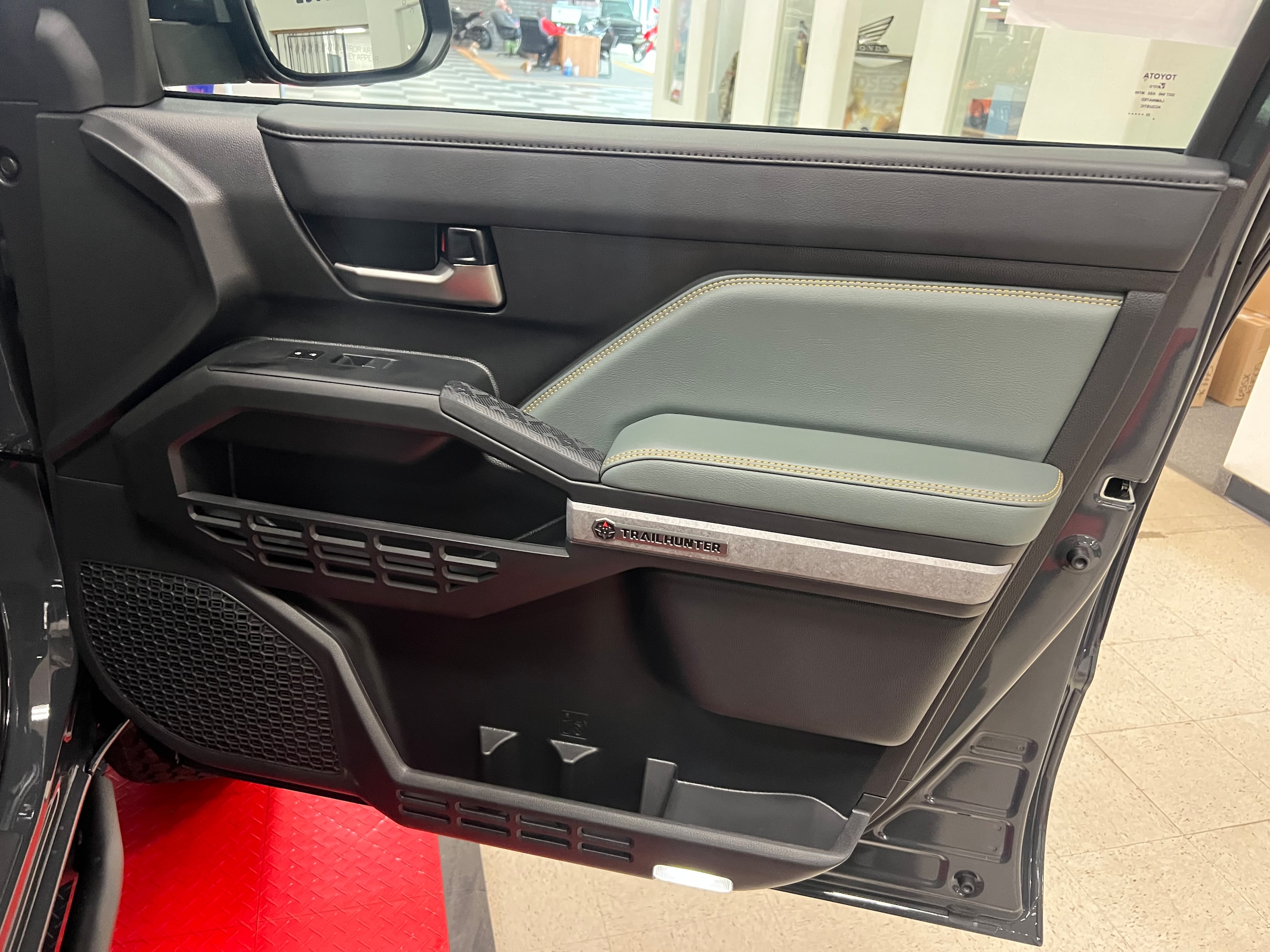 2025 Toyota Tacoma Trailhunter - Photo 14