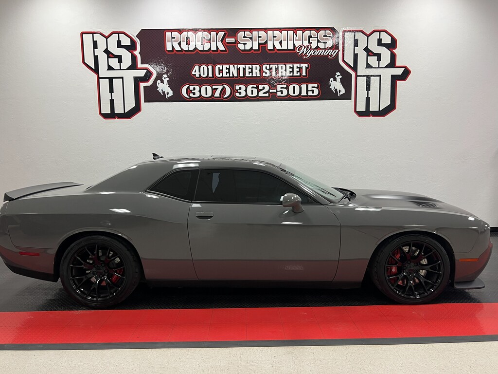 Used 2017 Dodge Challenger SRT Hellcat Coupe